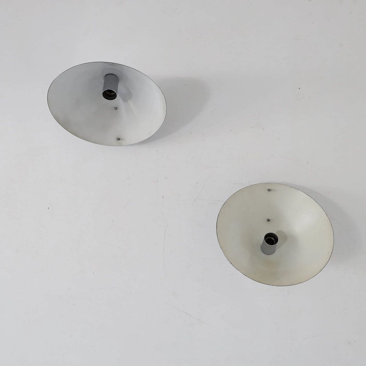 Pair of chromed metal wall lamps, 1970s 10