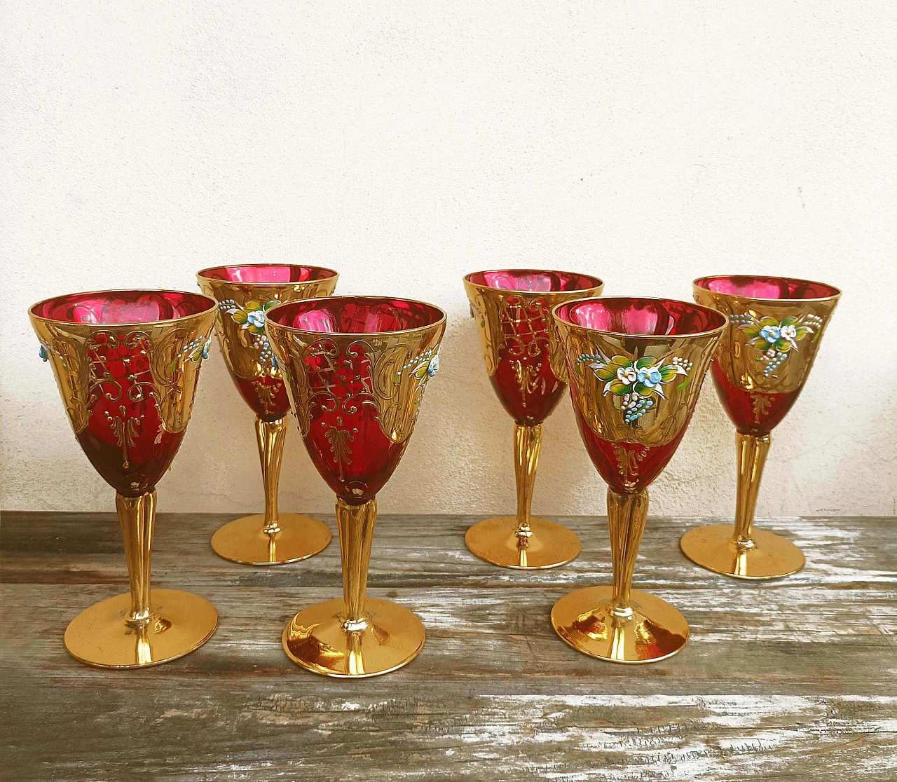 6 Ruby red and 24 carat gold Murano glass wine glasses by Tre Fuochi, 1960s 1