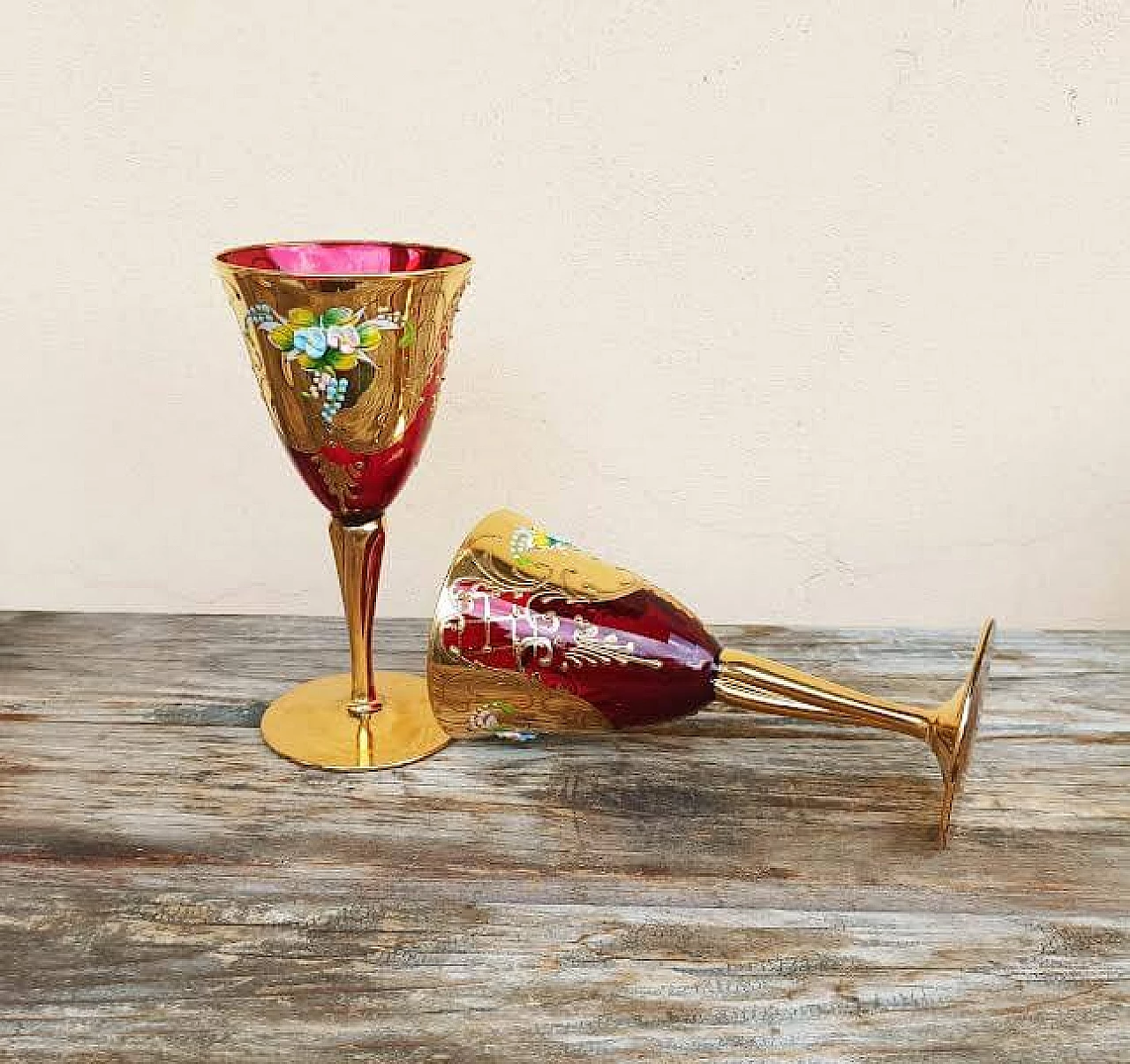 6 Ruby red and 24 carat gold Murano glass wine glasses by Tre Fuochi, 1960s 2