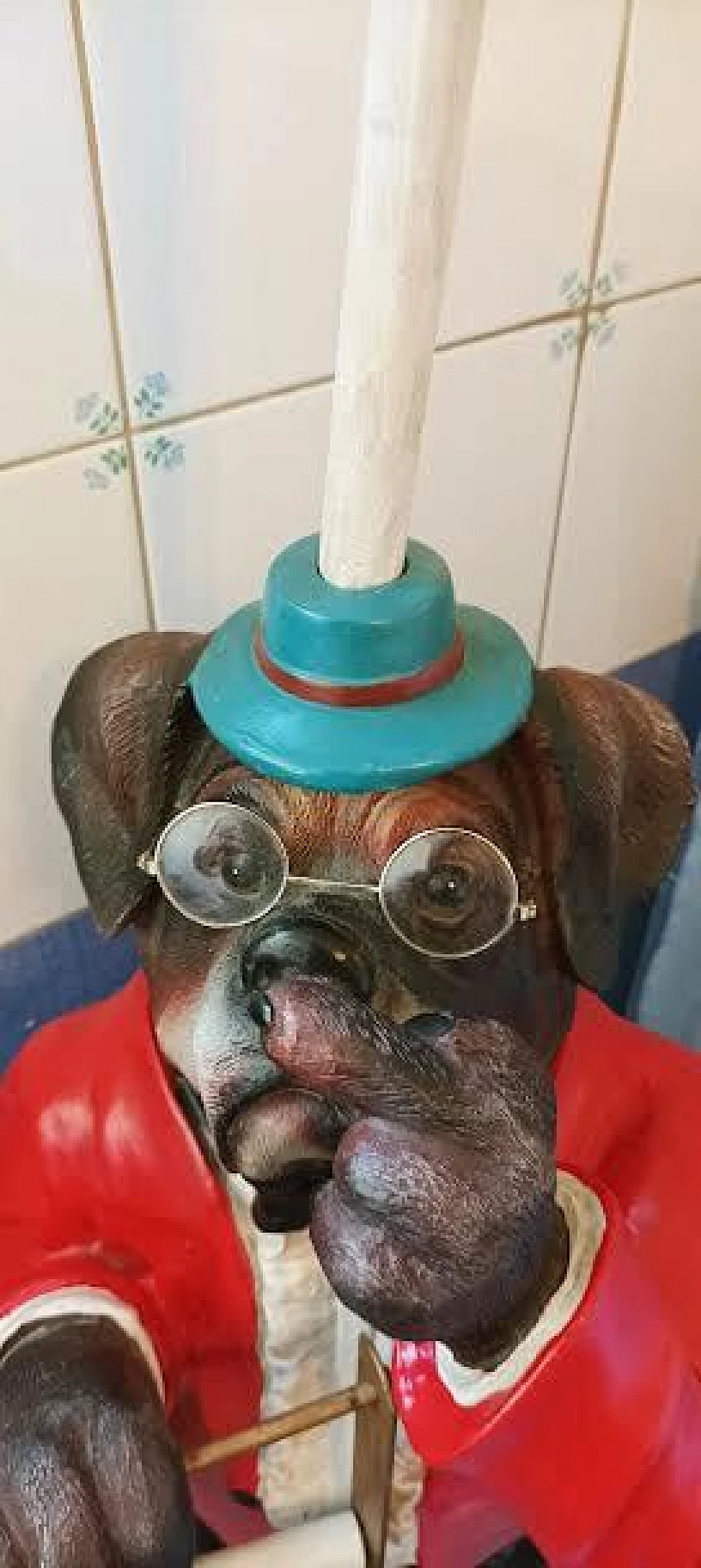 Resin boxer dog-shaped toilet paper holder, 1980s 5