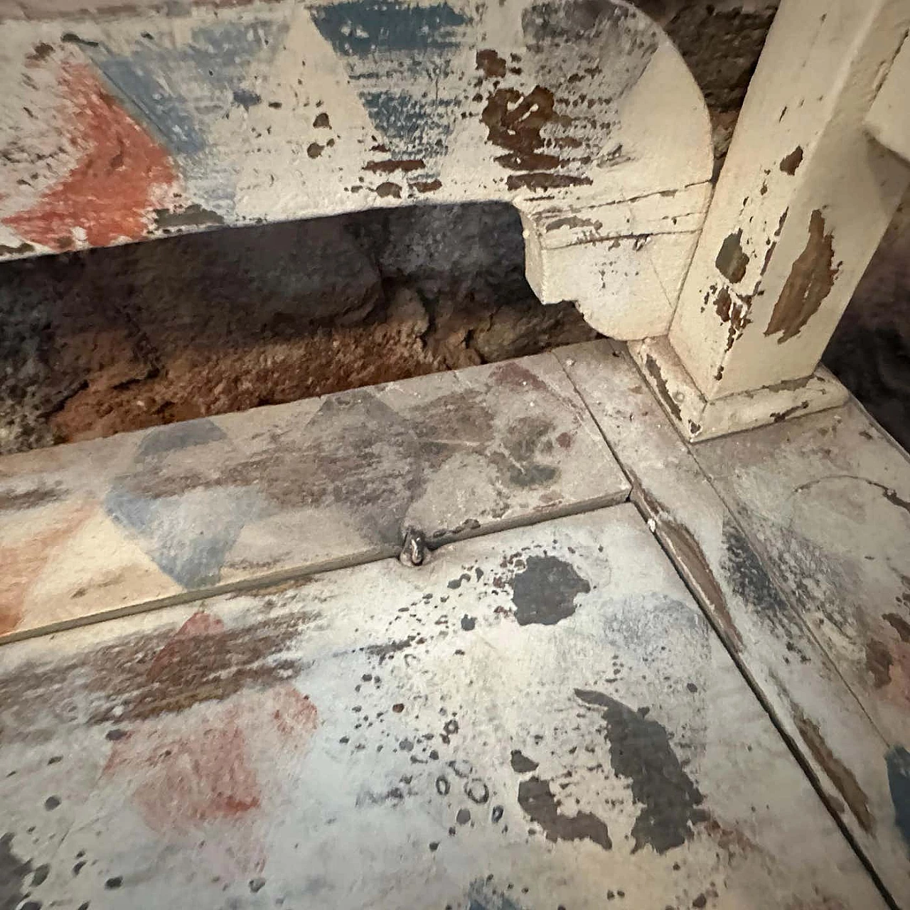 Cassapanca siciliana in legno di abete laccato, '800 4