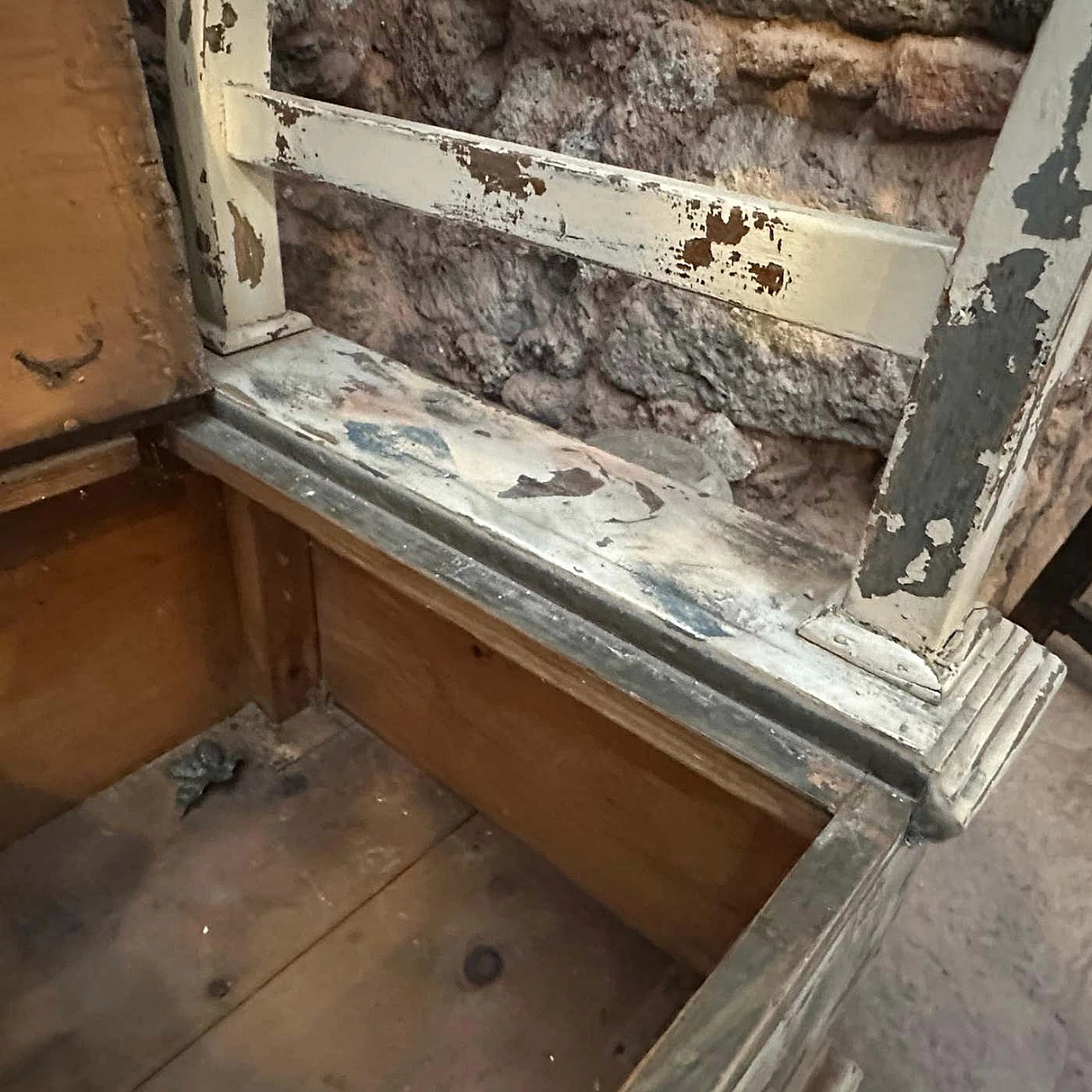 Cassapanca siciliana in legno di abete laccato, '800 6