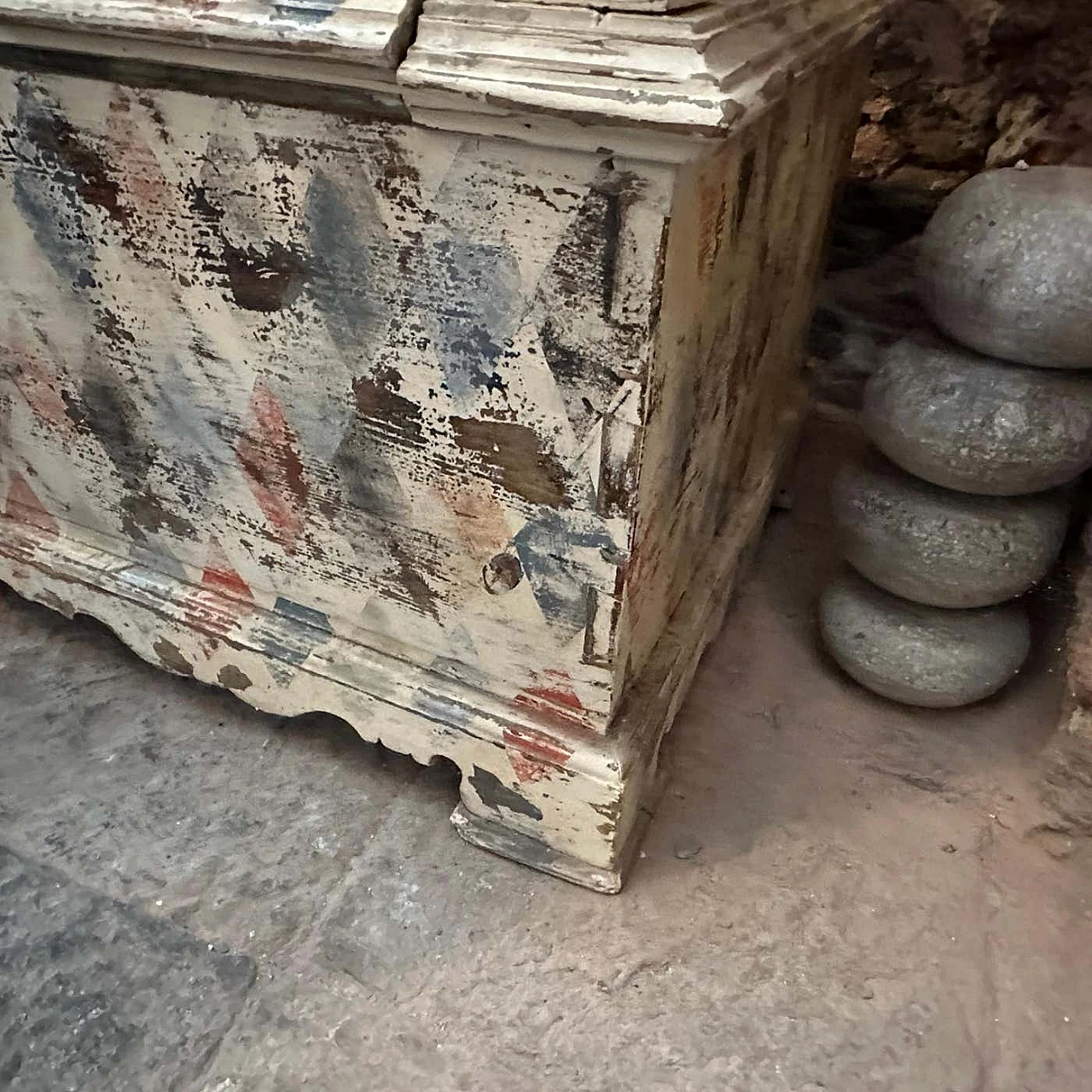 Cassapanca siciliana in legno di abete laccato, '800 9