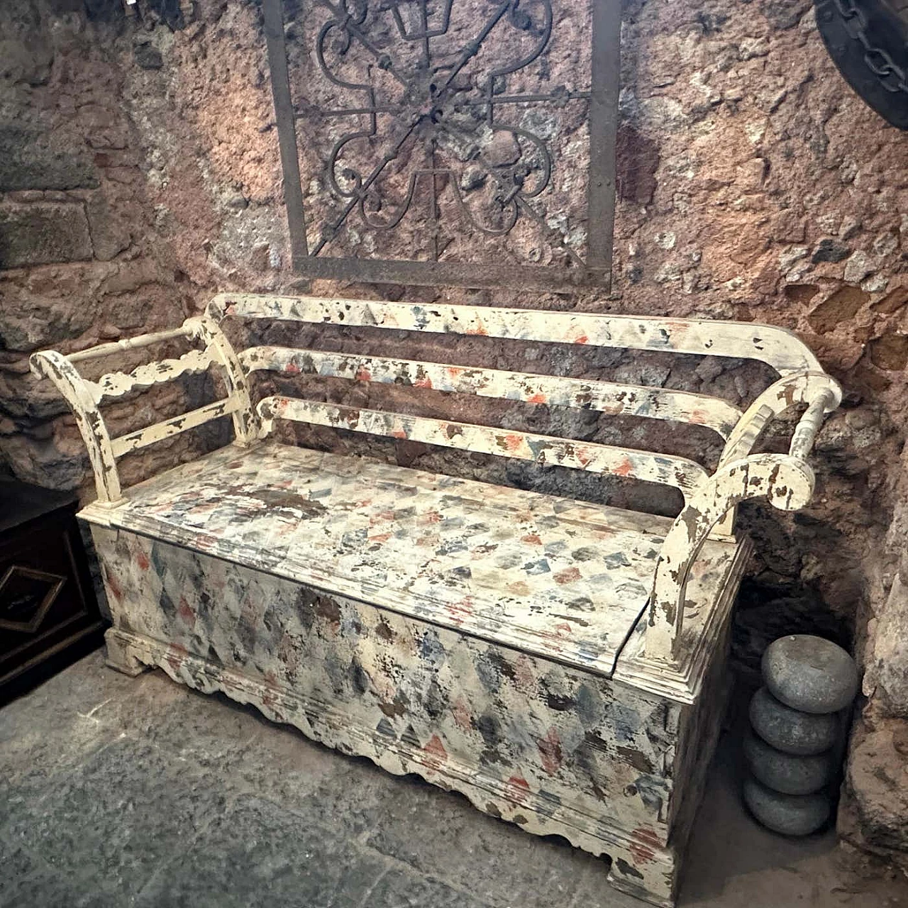 Cassapanca siciliana in legno di abete laccato, '800 15