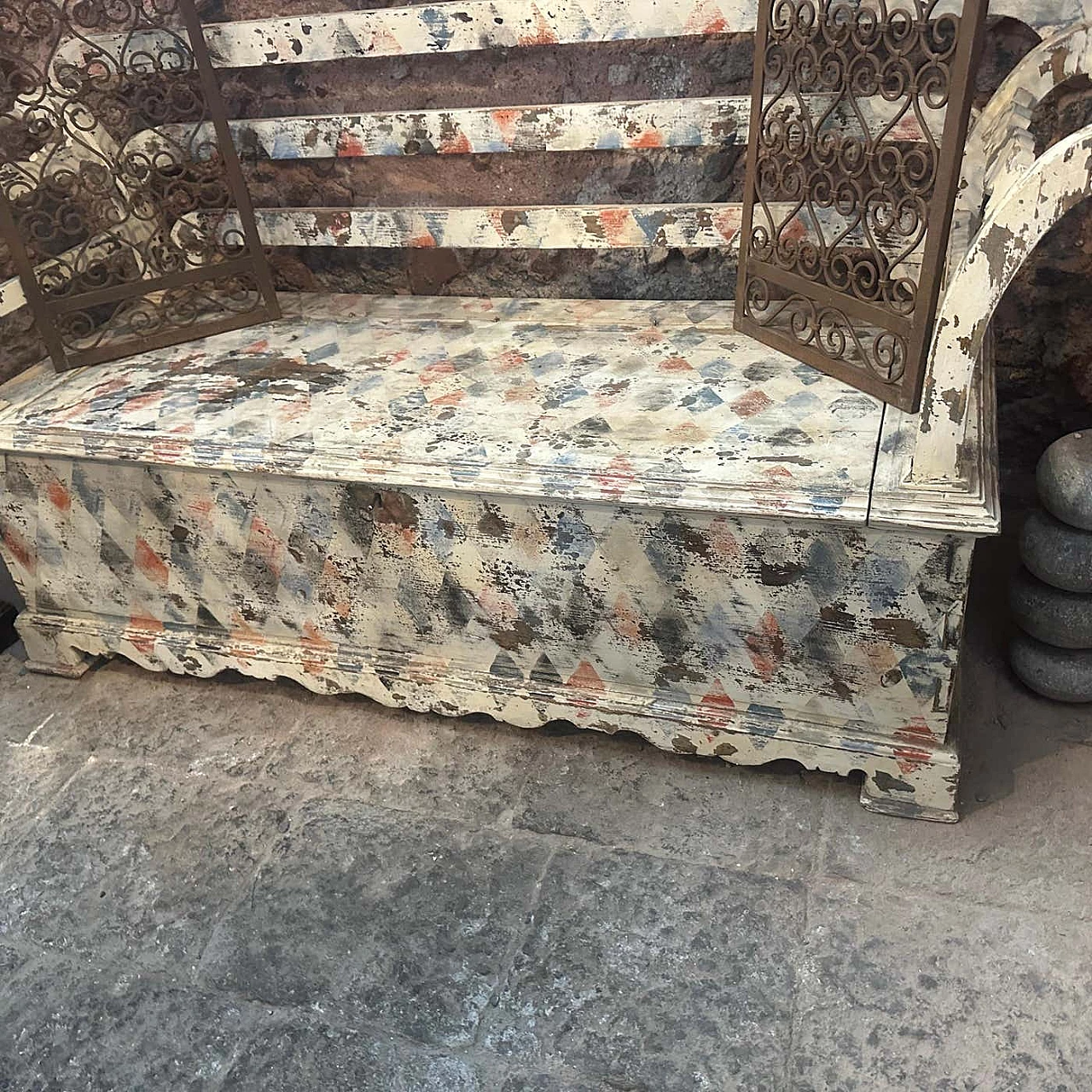 Cassapanca siciliana in legno di abete laccato, '800 16