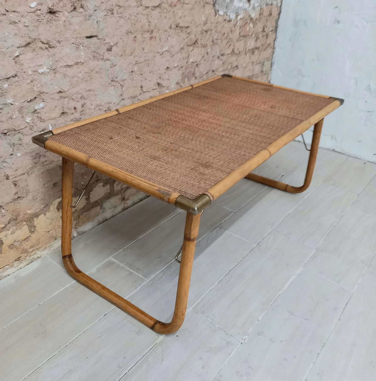 Tavolino pieghevole in legno, bambù e ottone, anni '70 3