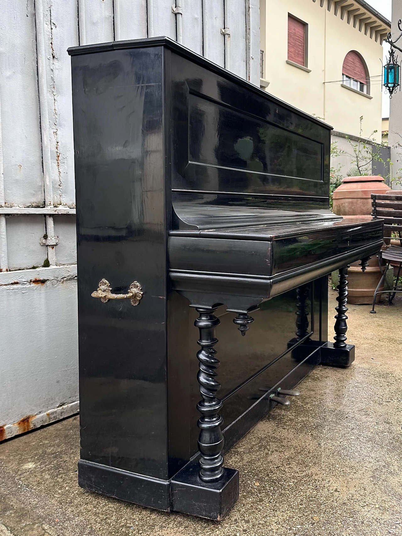 Boisselot et Fils ebonised wooden upright piano, 19th century 8