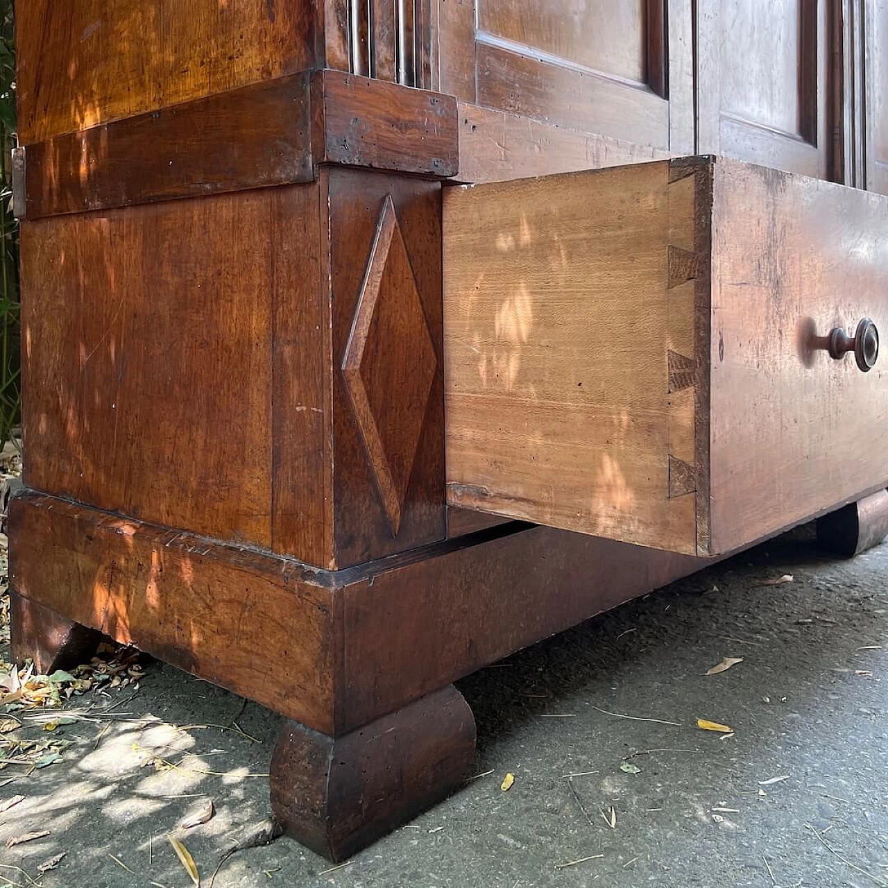 Neoclassical walnut wardrobe, first half of 19th century 5