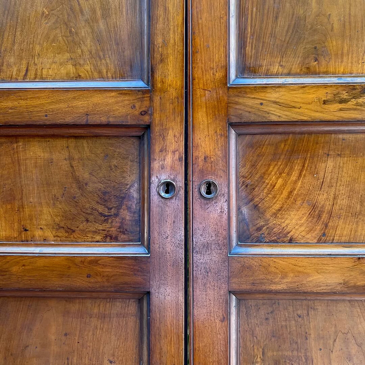 Neoclassical walnut wardrobe, first half of 19th century 7