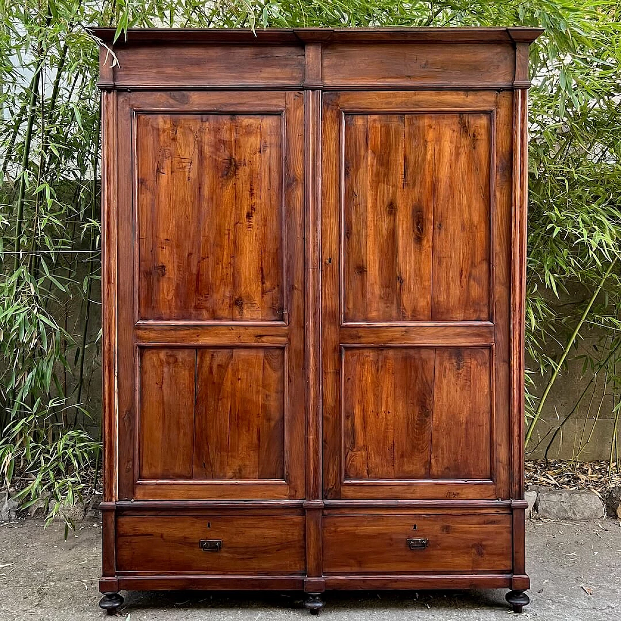 Walnut wardrobe with two doors and two drawers, 19th century 1