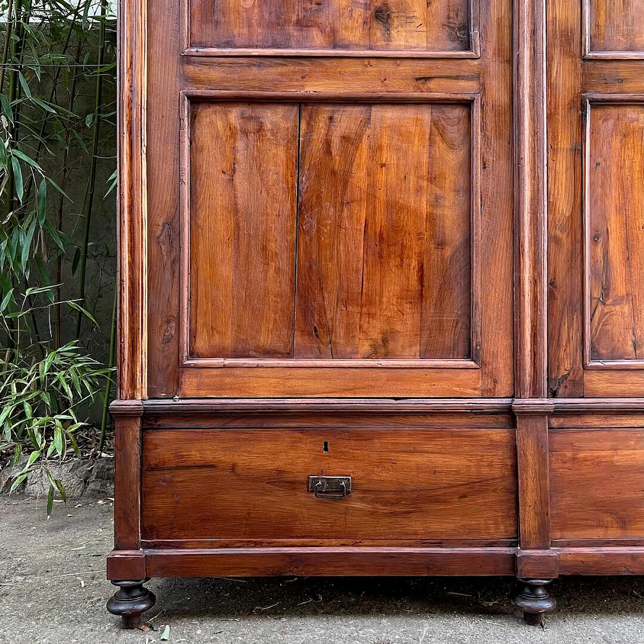 Walnut wardrobe with two doors and two drawers, 19th century 2