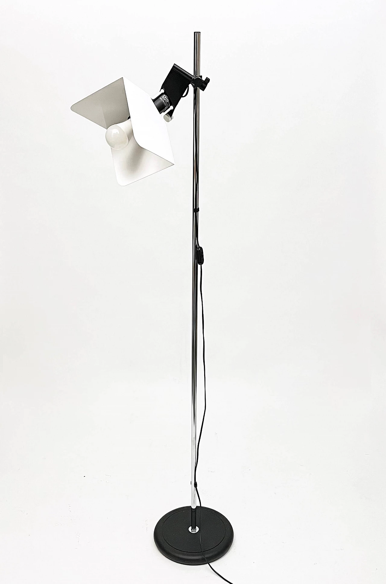 Triedo floor lamp by Joe Colombo for Stilnovo, 1970s 1