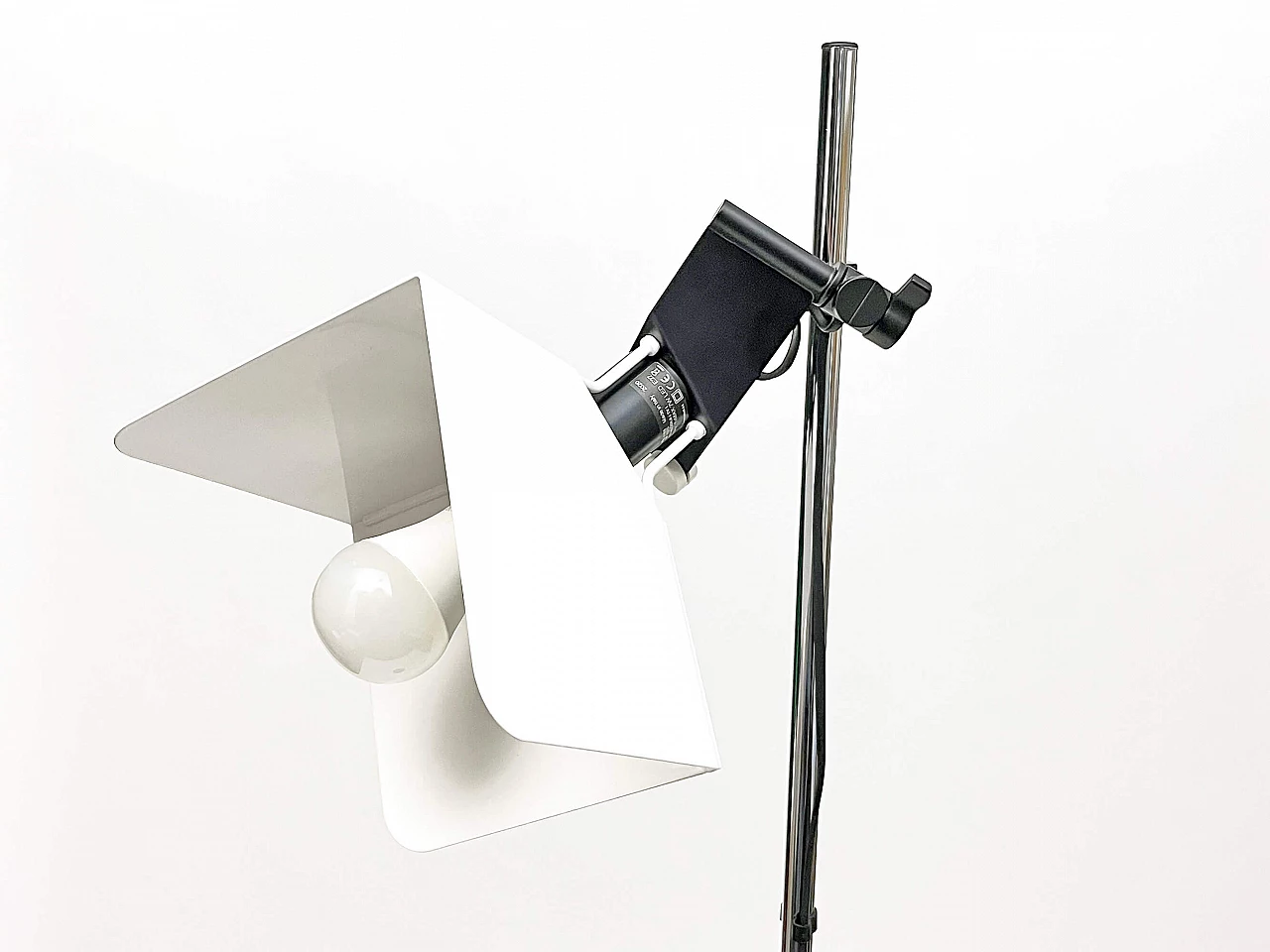 Triedo floor lamp by Joe Colombo for Stilnovo, 1970s 2