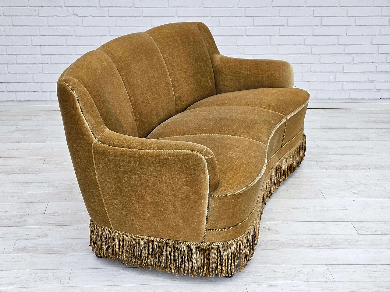 Danish Banana three-seater sofa in green velvet, 1970s 9