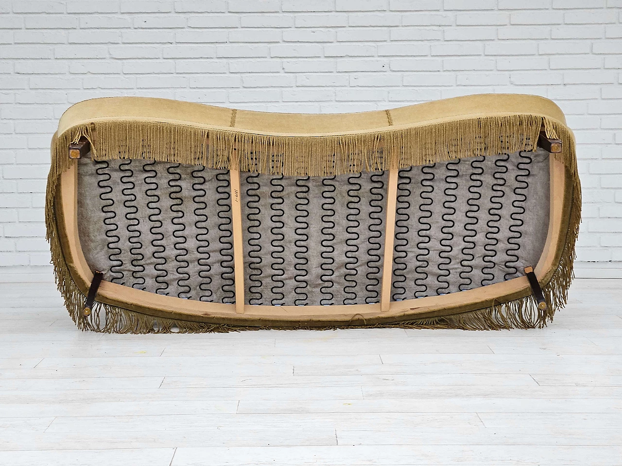 Danish Banana three-seater sofa in green velvet, 1970s 14