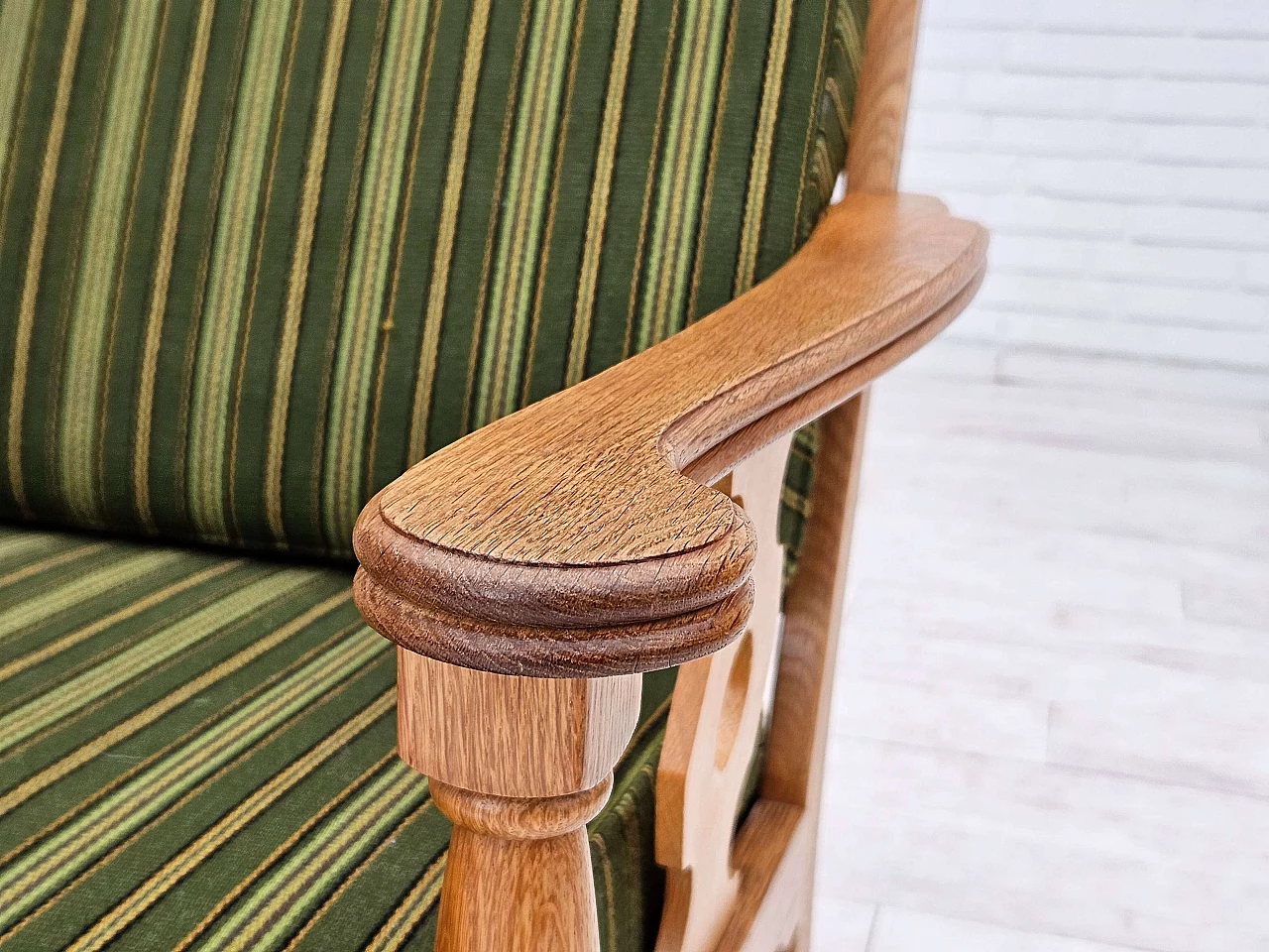 Poltrona danese in quercia e lana verde, anni '70 6