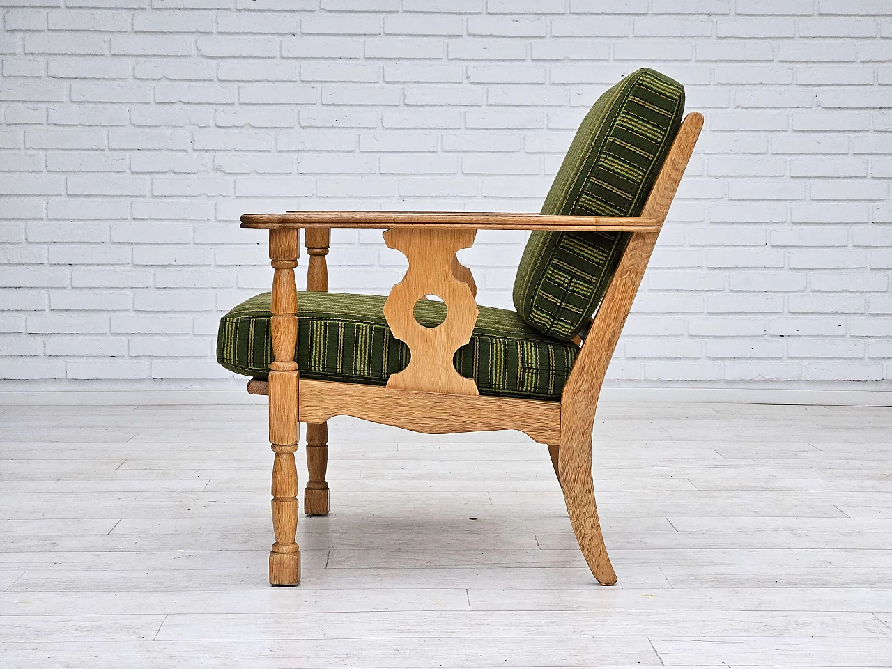 Poltrona danese in quercia e lana verde, anni '70 13