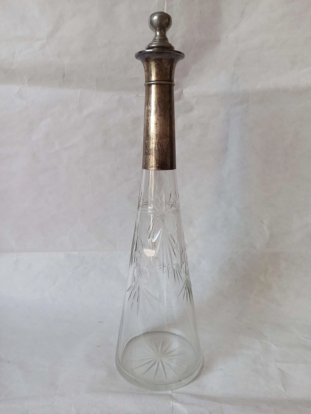 Bottiglia in cristallo Baccarat con collo in argento, anni '70 1
