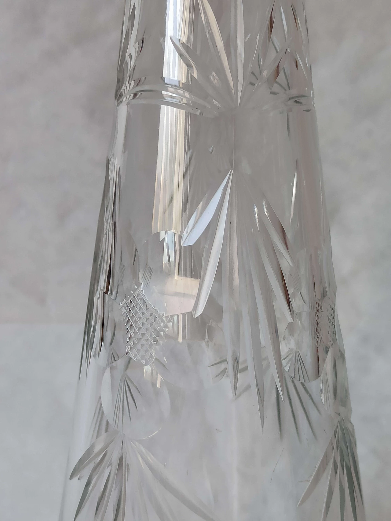 Bottiglia in cristallo Baccarat con collo in argento, anni '70 4