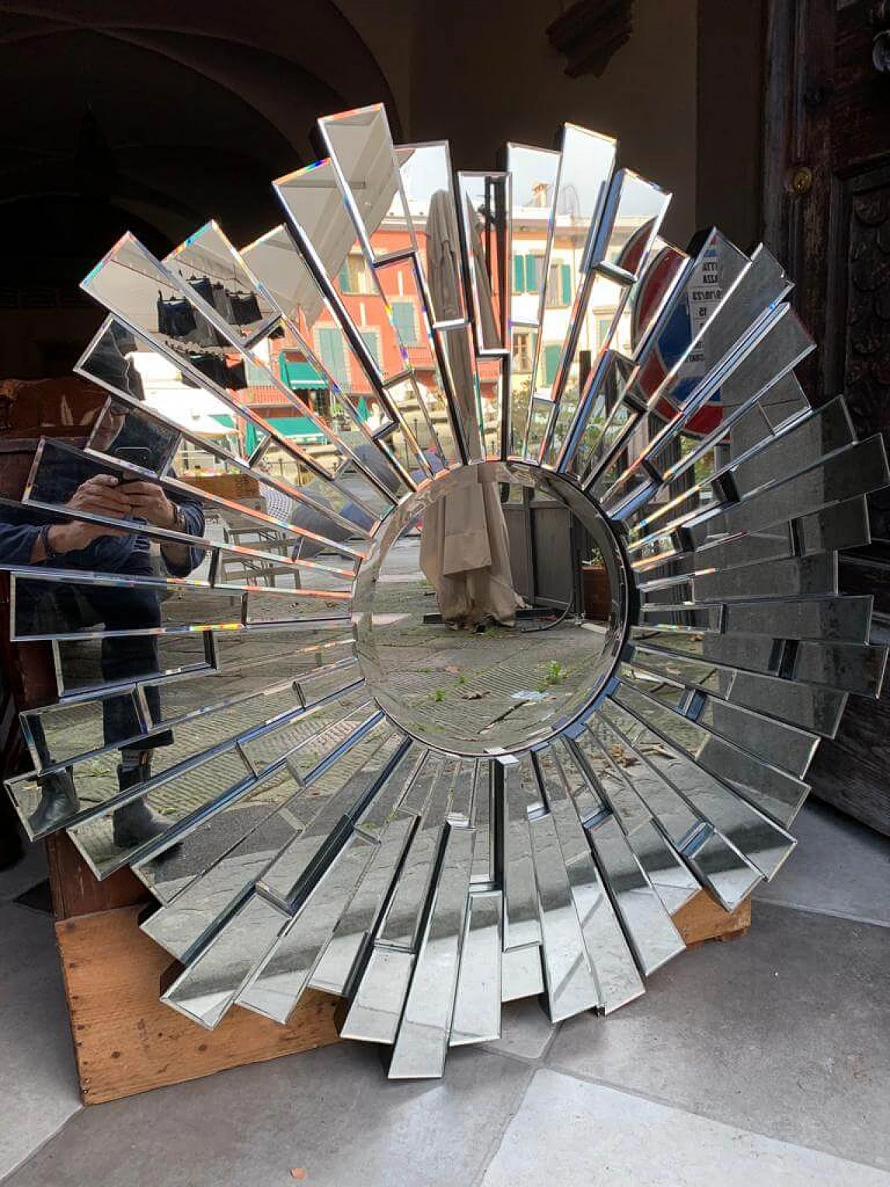 Art Deco style sun-shaped wall mirror 7