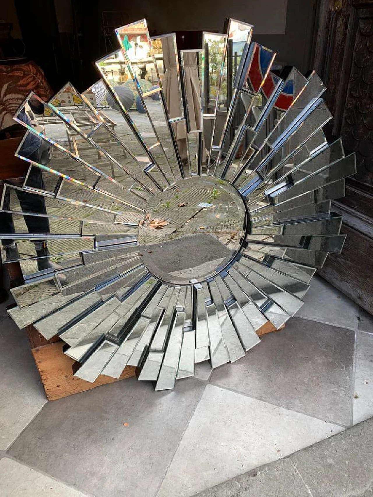 Art Deco style sun-shaped wall mirror 8