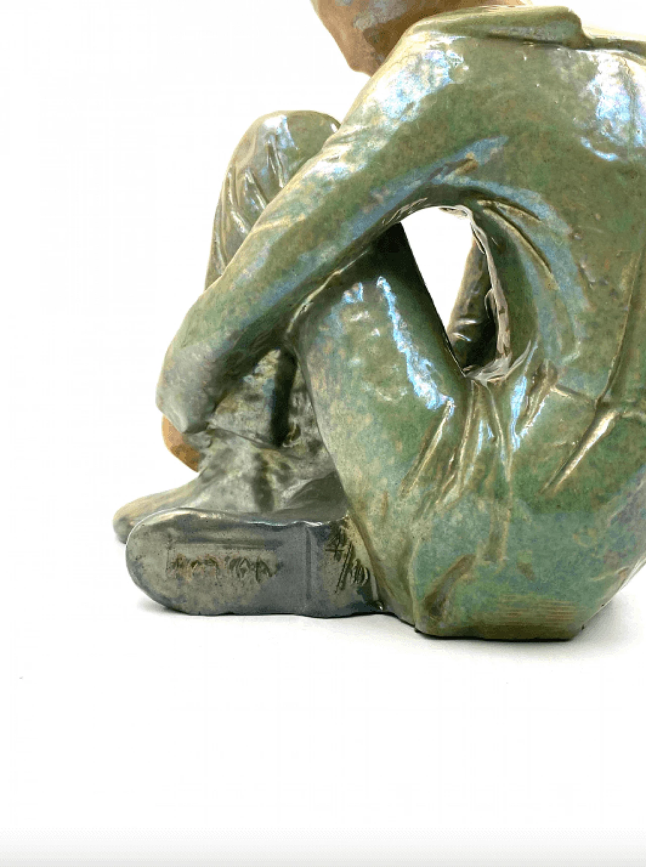 Giordano Tronconi, Seated boy, green ceramic figure from Faenza, 1950s 66
