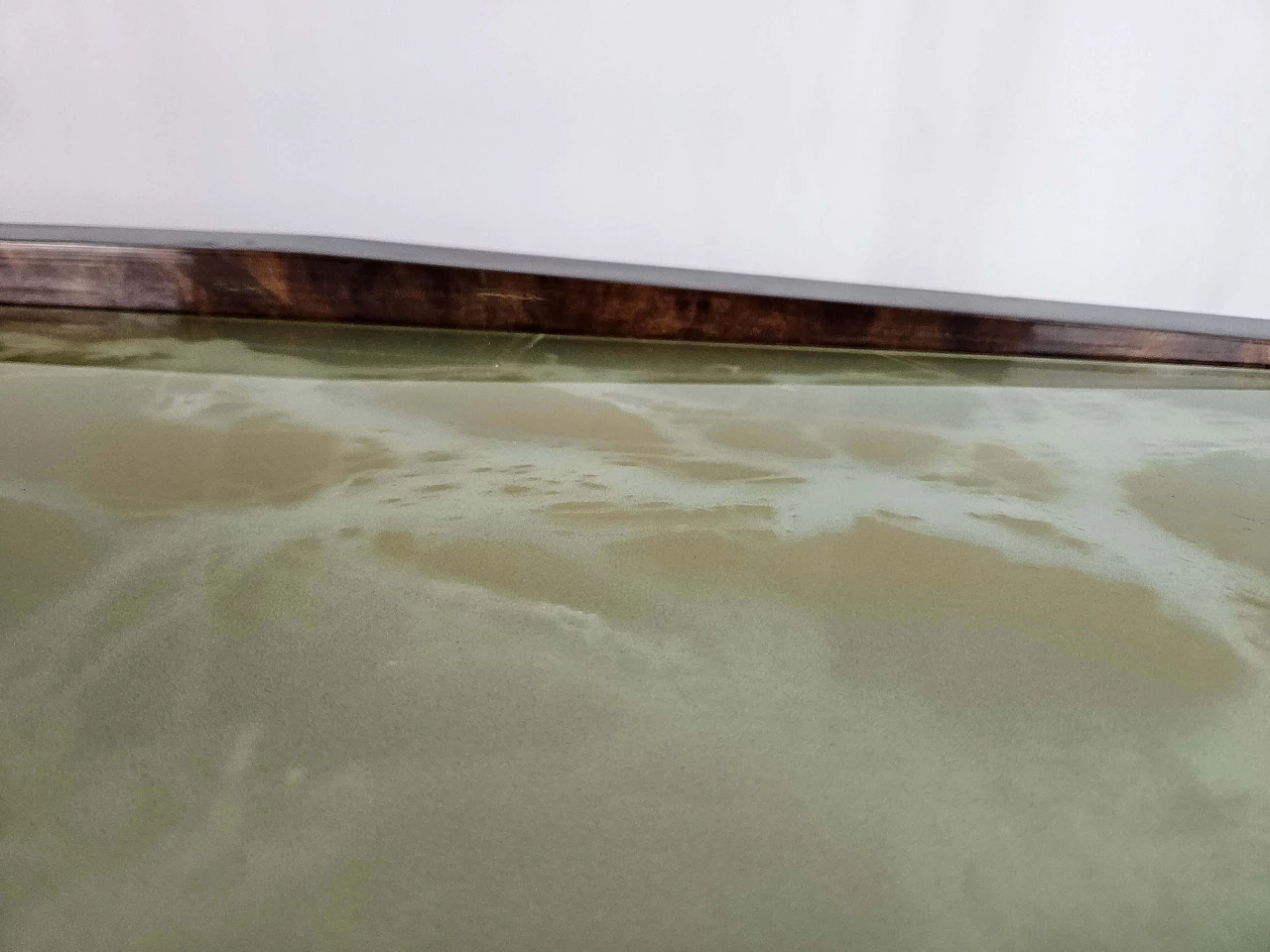 Cassettiera in legno e ottone con piano in vetro marmorizzato, anni '50 11