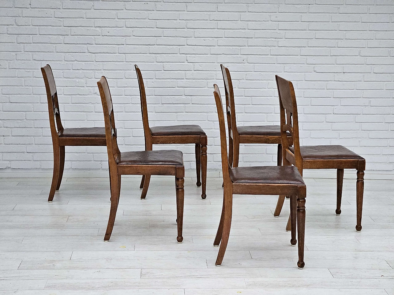 6 Scandinavian oak and leather chairs, 1930s 9