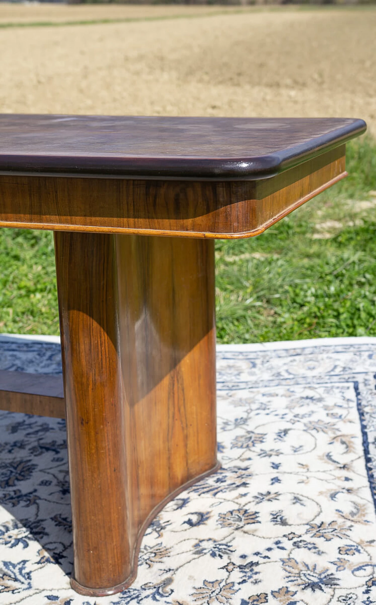 Art Deco blond walnut veneered and ebonized wood table, 1940s 12