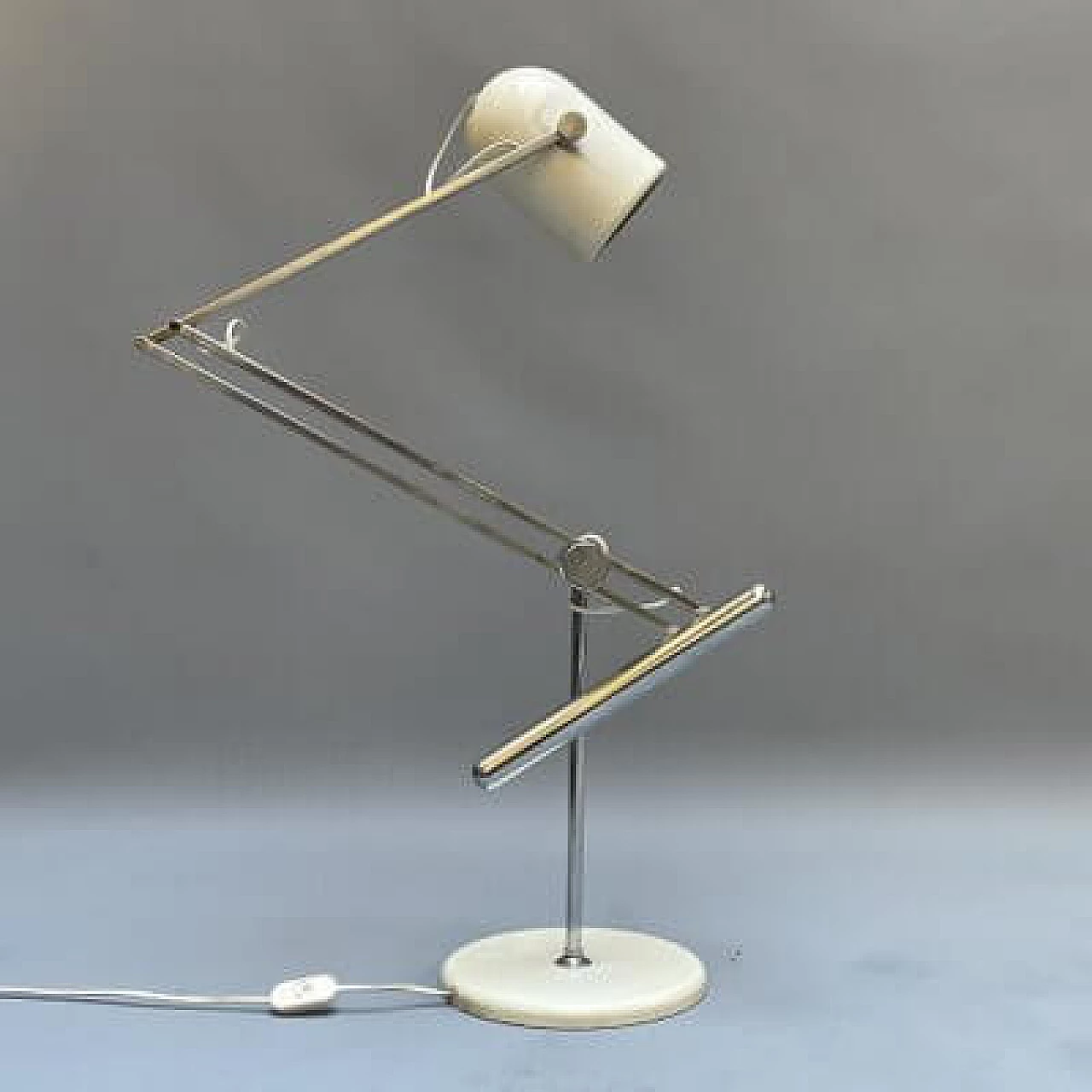 Lampada da tavolo in metallo e plastica di Goffredo Reggiani, anni '70 7