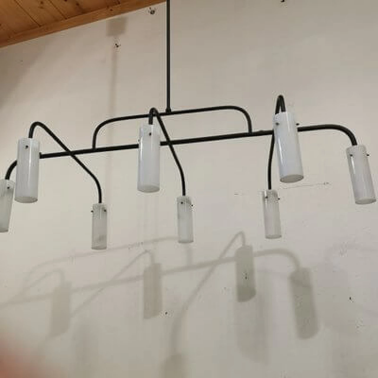 Lampadario a otto luci in metallo verniciato e vetro, anni '50 5