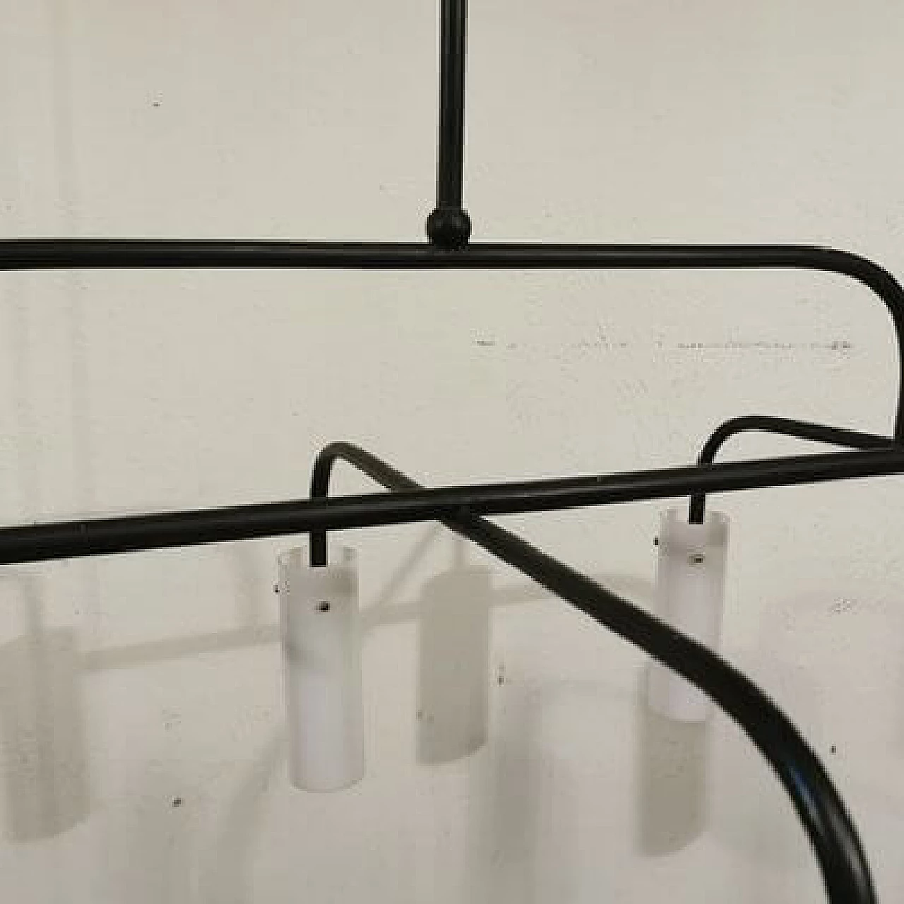 Lampadario a otto luci in metallo verniciato e vetro, anni '50 6