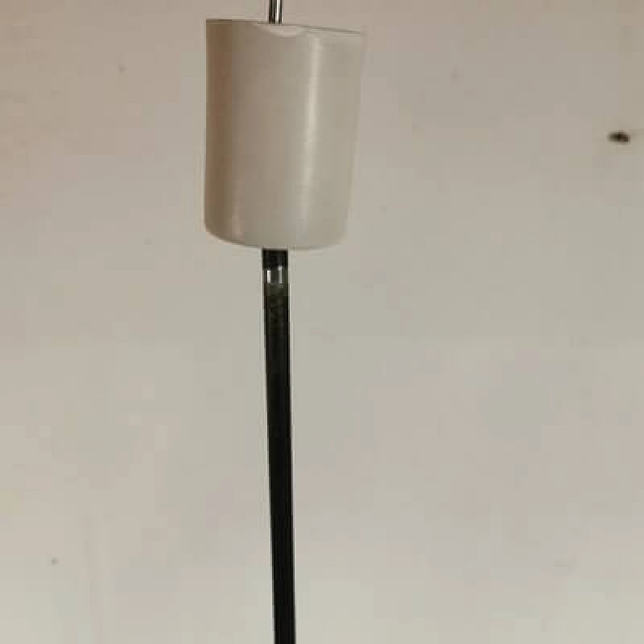 Lampadario a otto luci in metallo verniciato e vetro, anni '50 10