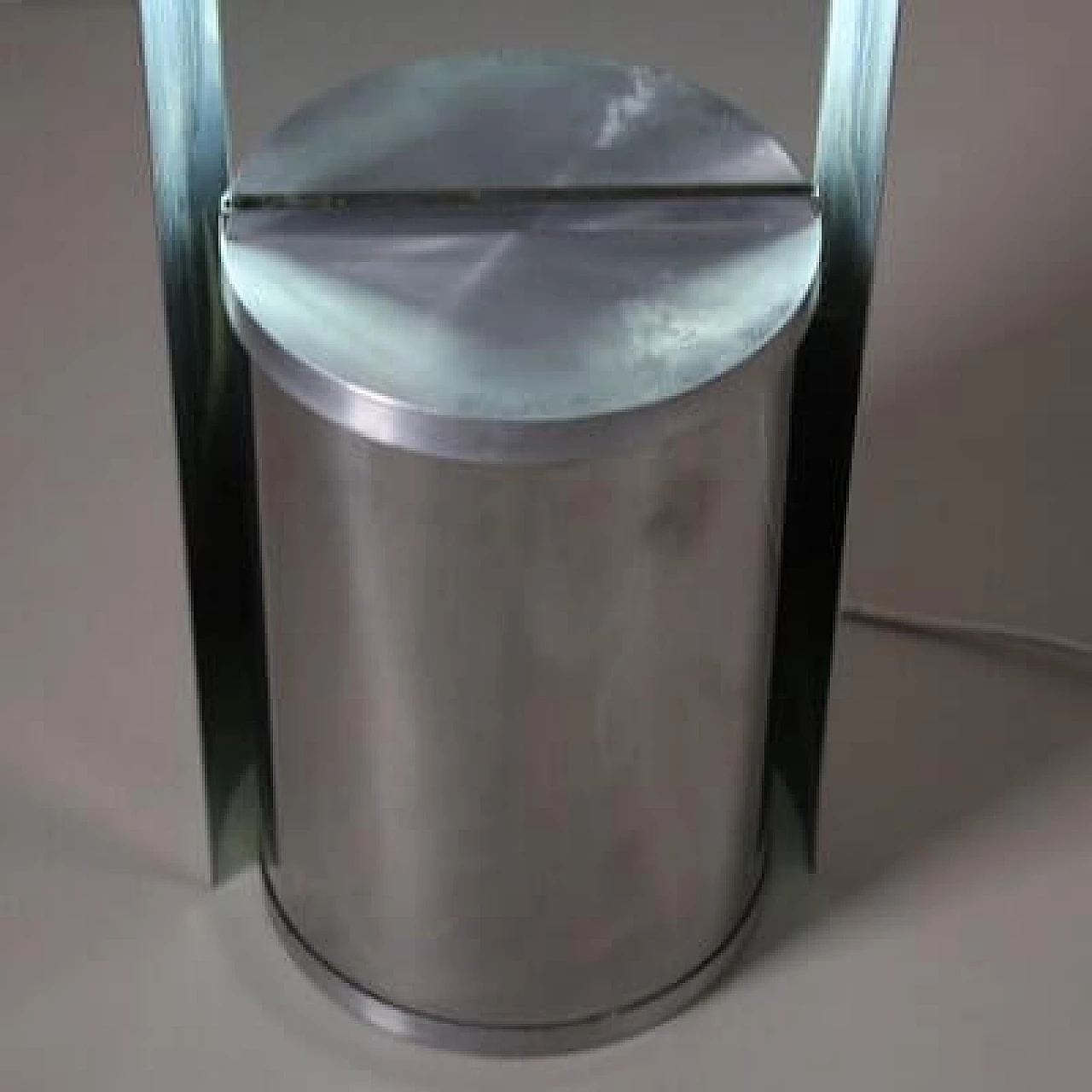 Specchio da terra retroilluminato in acciaio, anni '70 12