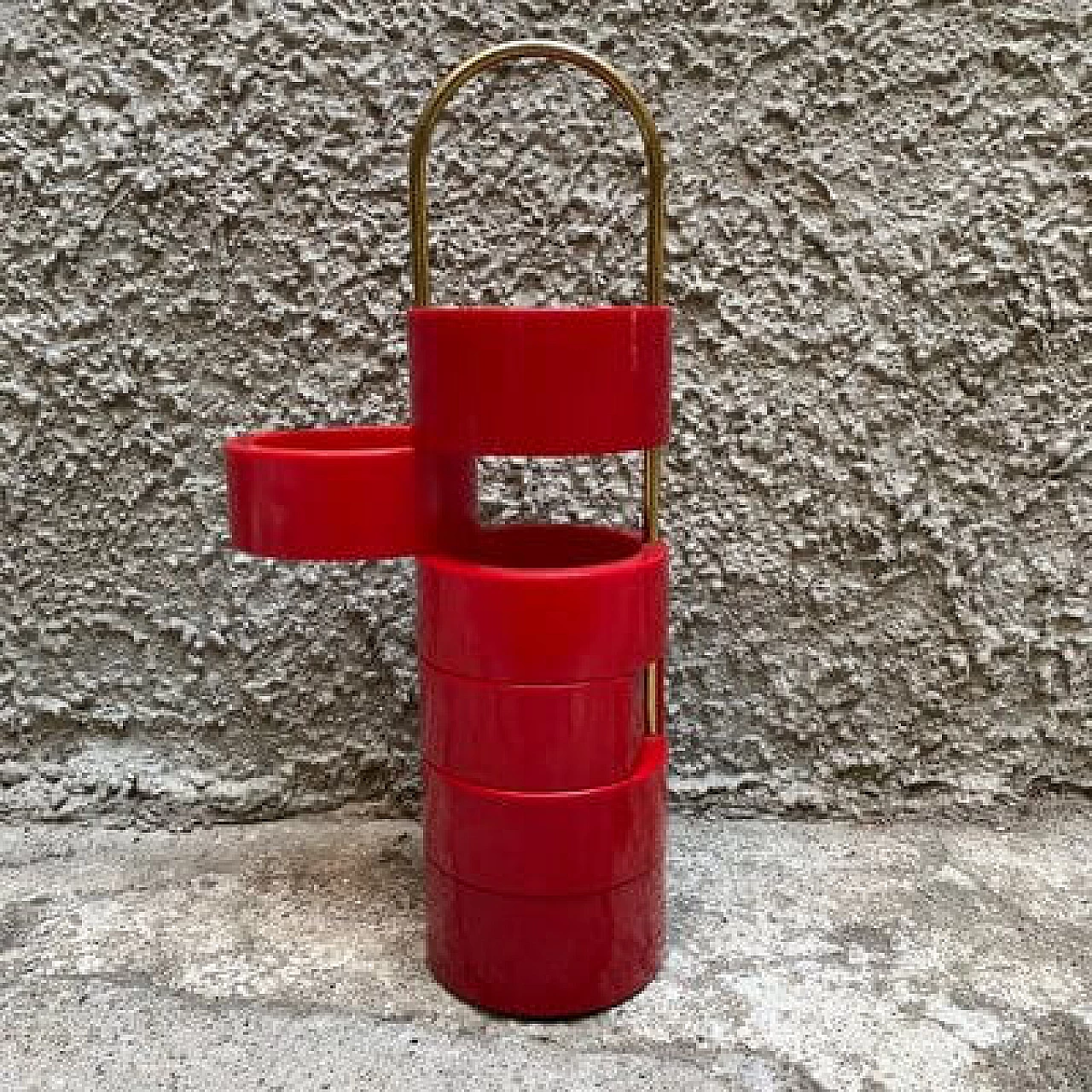 Red plastic and gilded metal étagère, 1980s 2