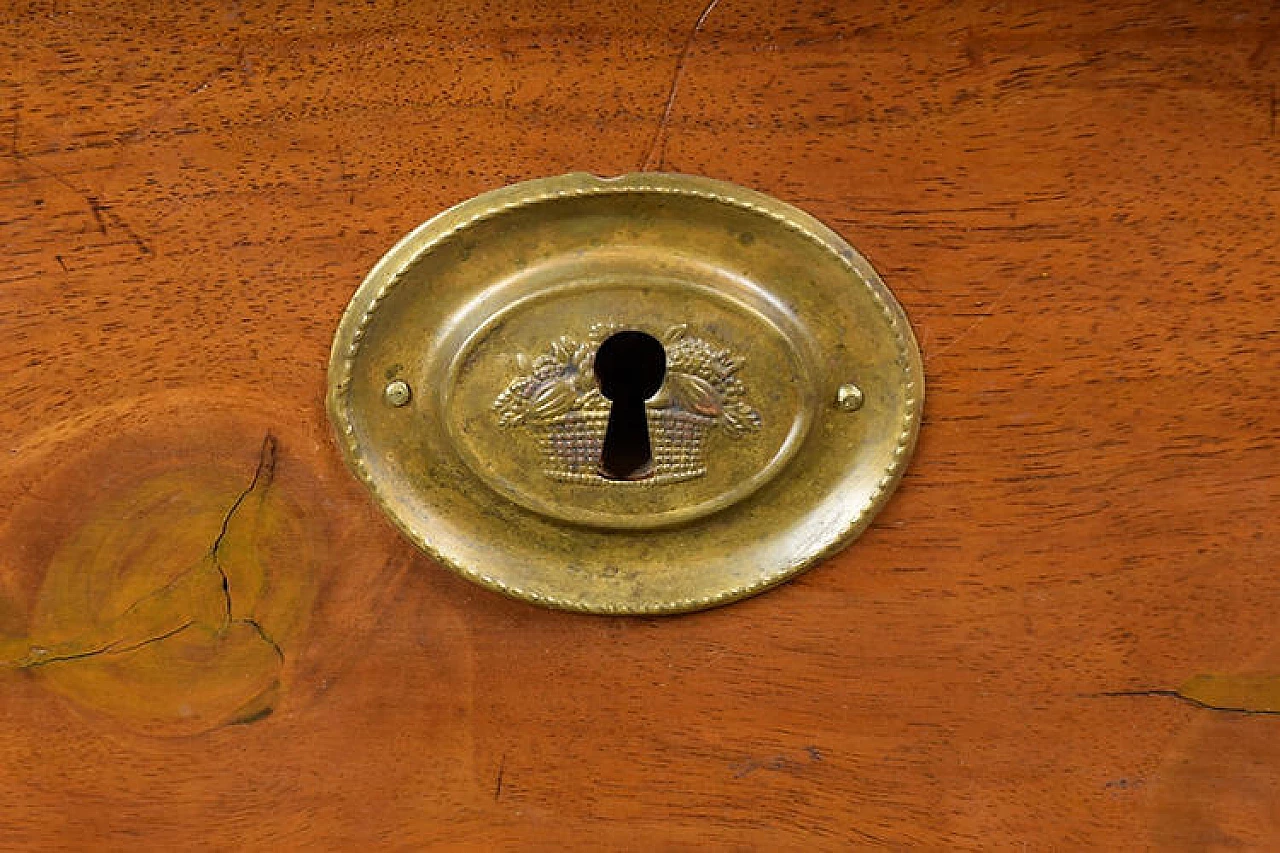 Cassettone Impero piemontese in noce massello, inizio '800 3