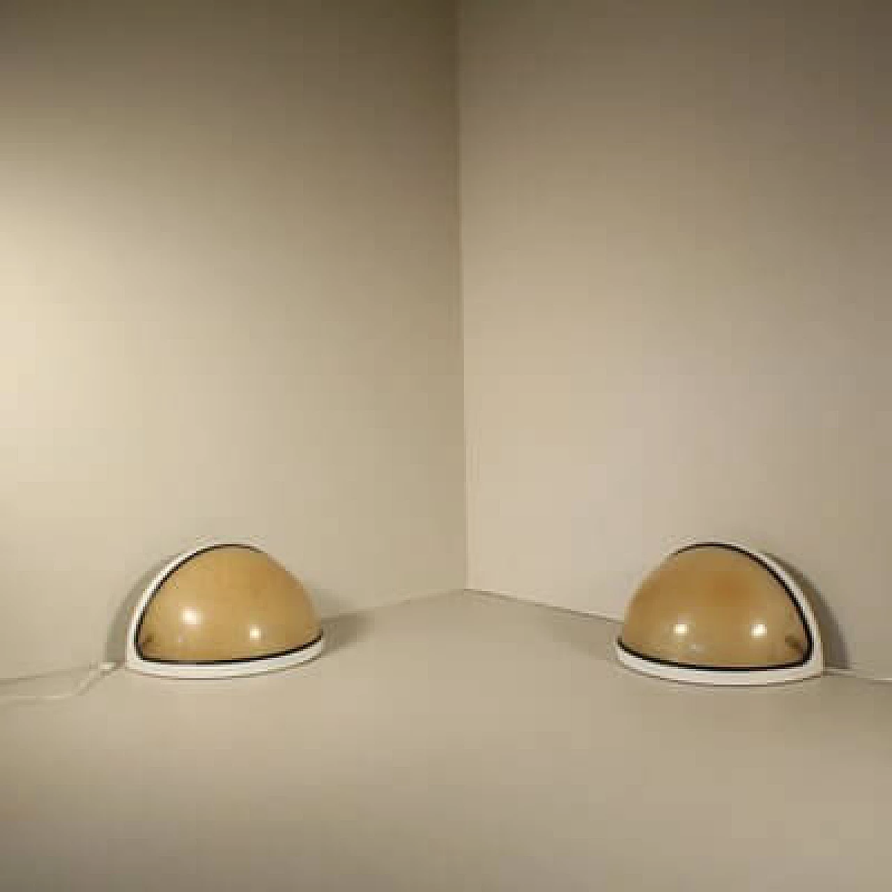 Pair of lamps by Gian Nicola Gigante for Zerbetto, 1970s 7