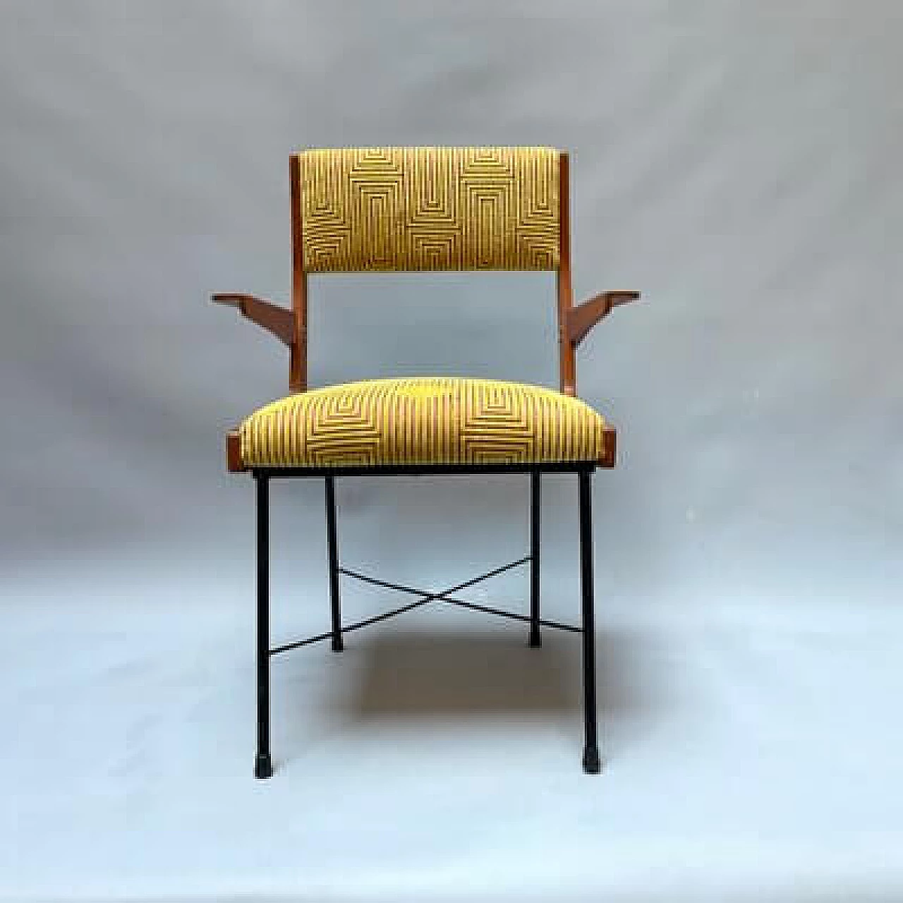 Sedia in velluto con pattern geometrico, anni '50 32
