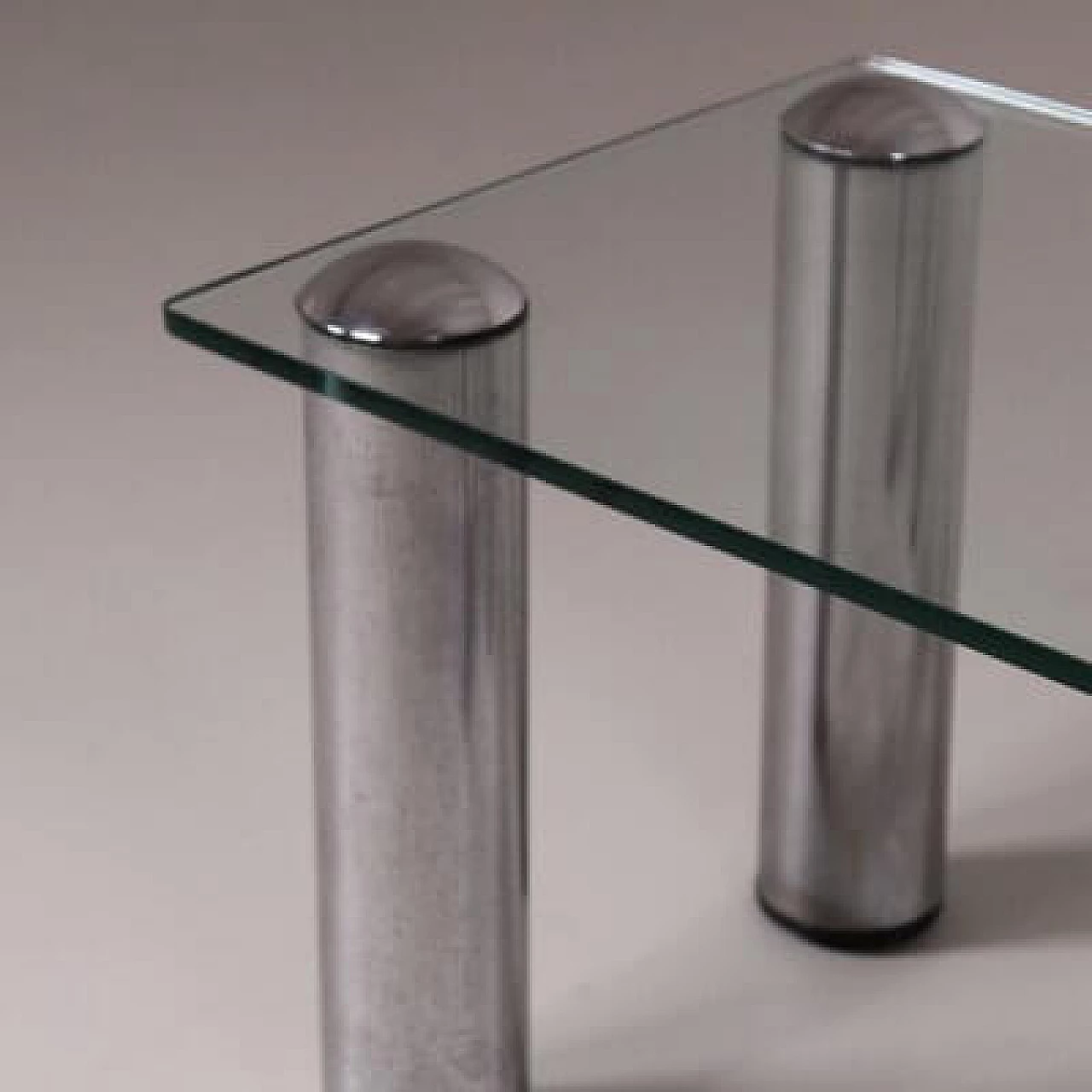 Tavolino in acciaio con piano in vetro, anni '70 11