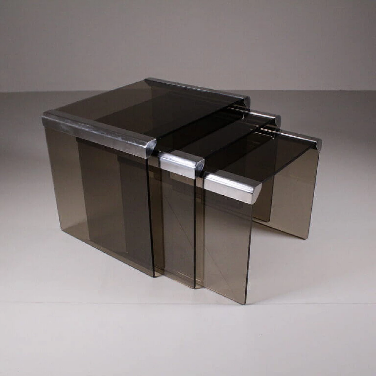 3 Tavolini a nido in vetro fumé e metallo di Gallotti&Radice, anni '70 4