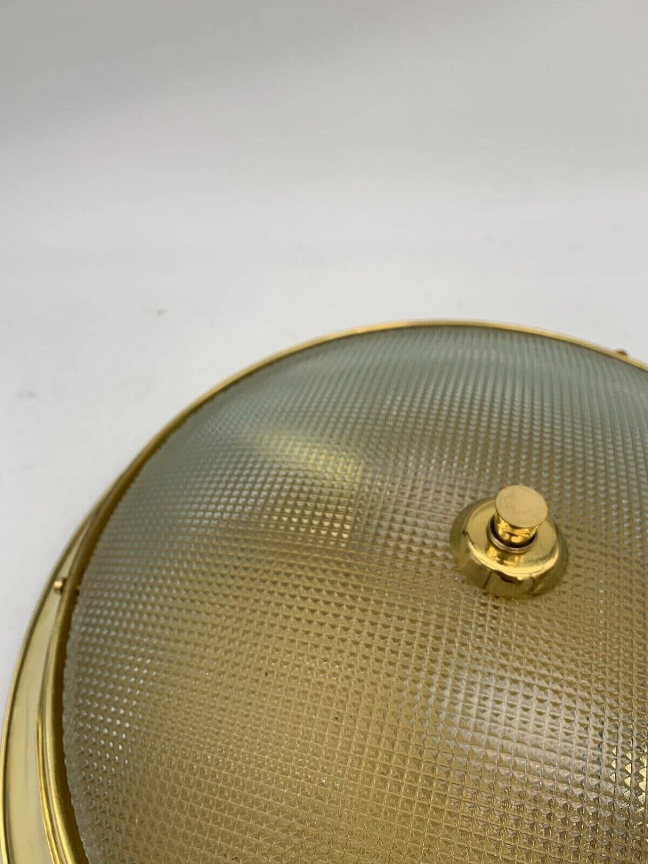 Plafoniera in ottone e  vetro attribuita a Fontana Arte, anni '60 4