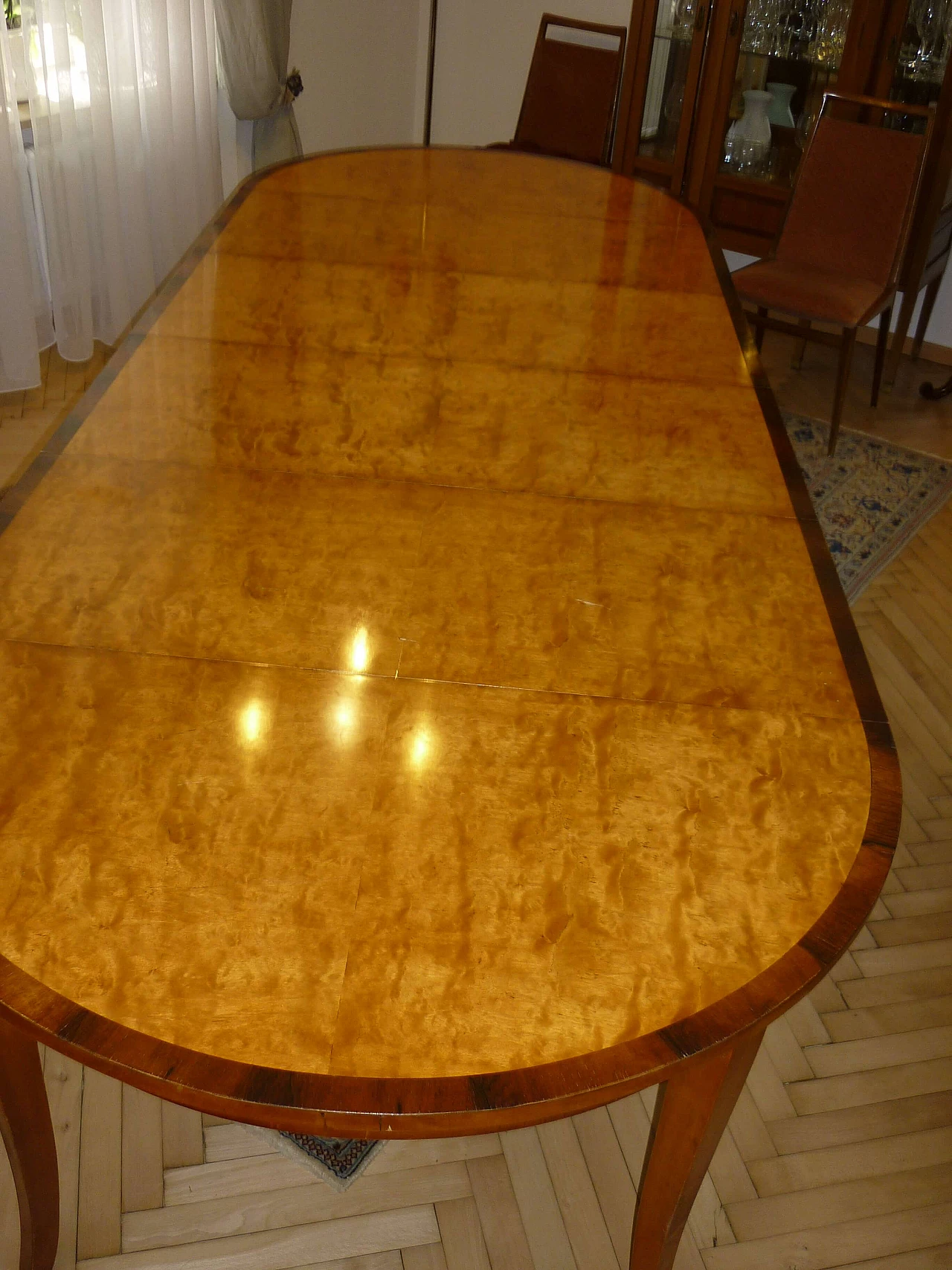 Tavolo Biedermeier allungabile in ciliegio e radica di betulla, '800 18