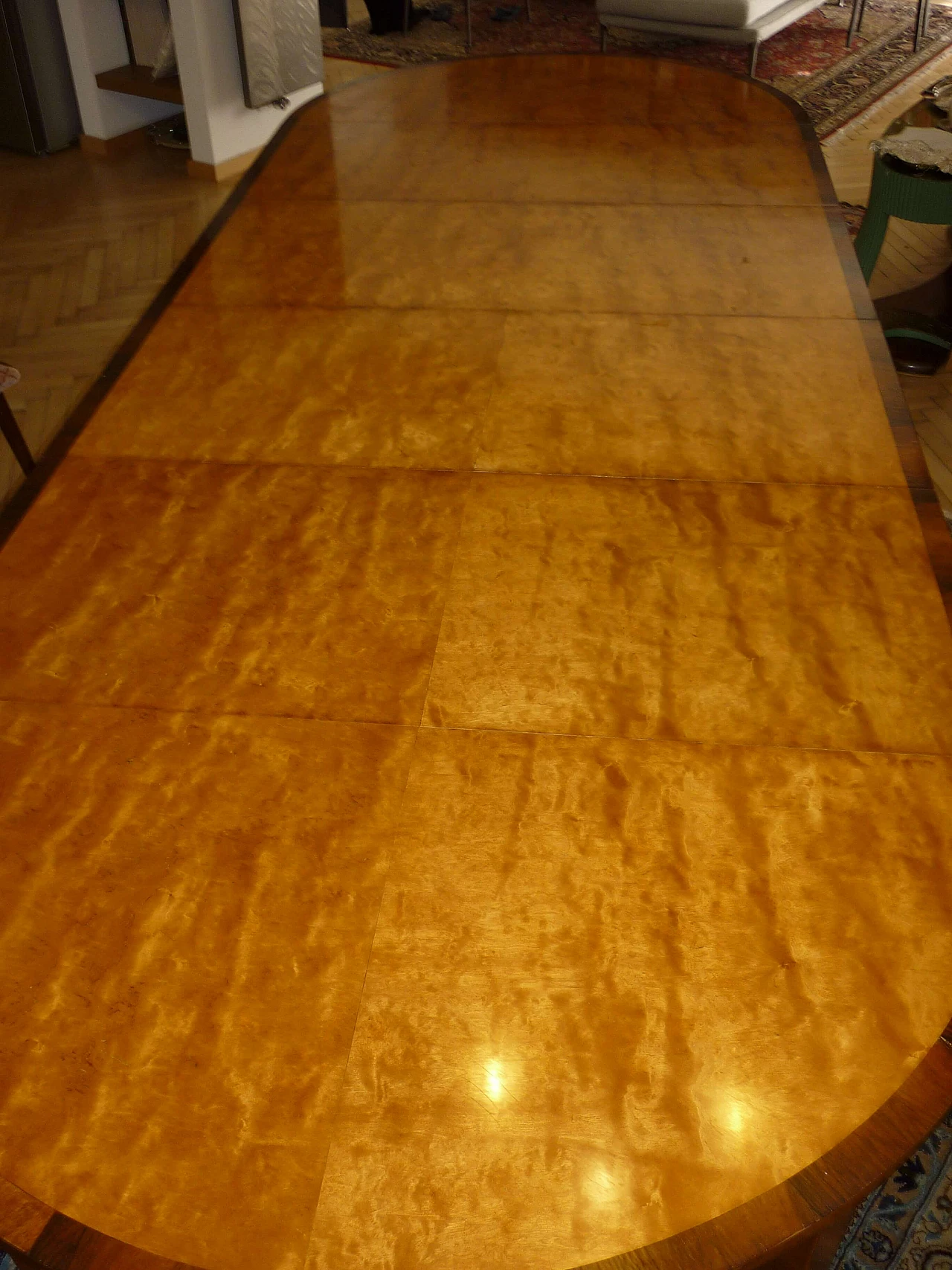 Tavolo Biedermeier allungabile in ciliegio e radica di betulla, '800 20