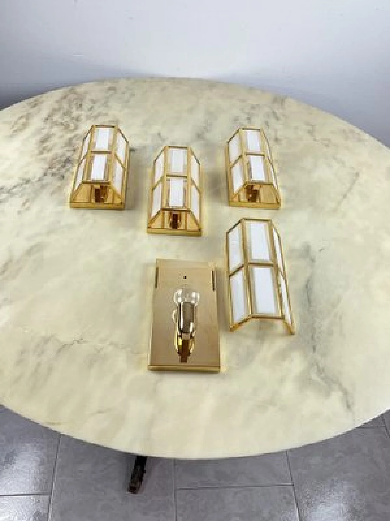 4 Brass and glass wall lamps, 1980s 2