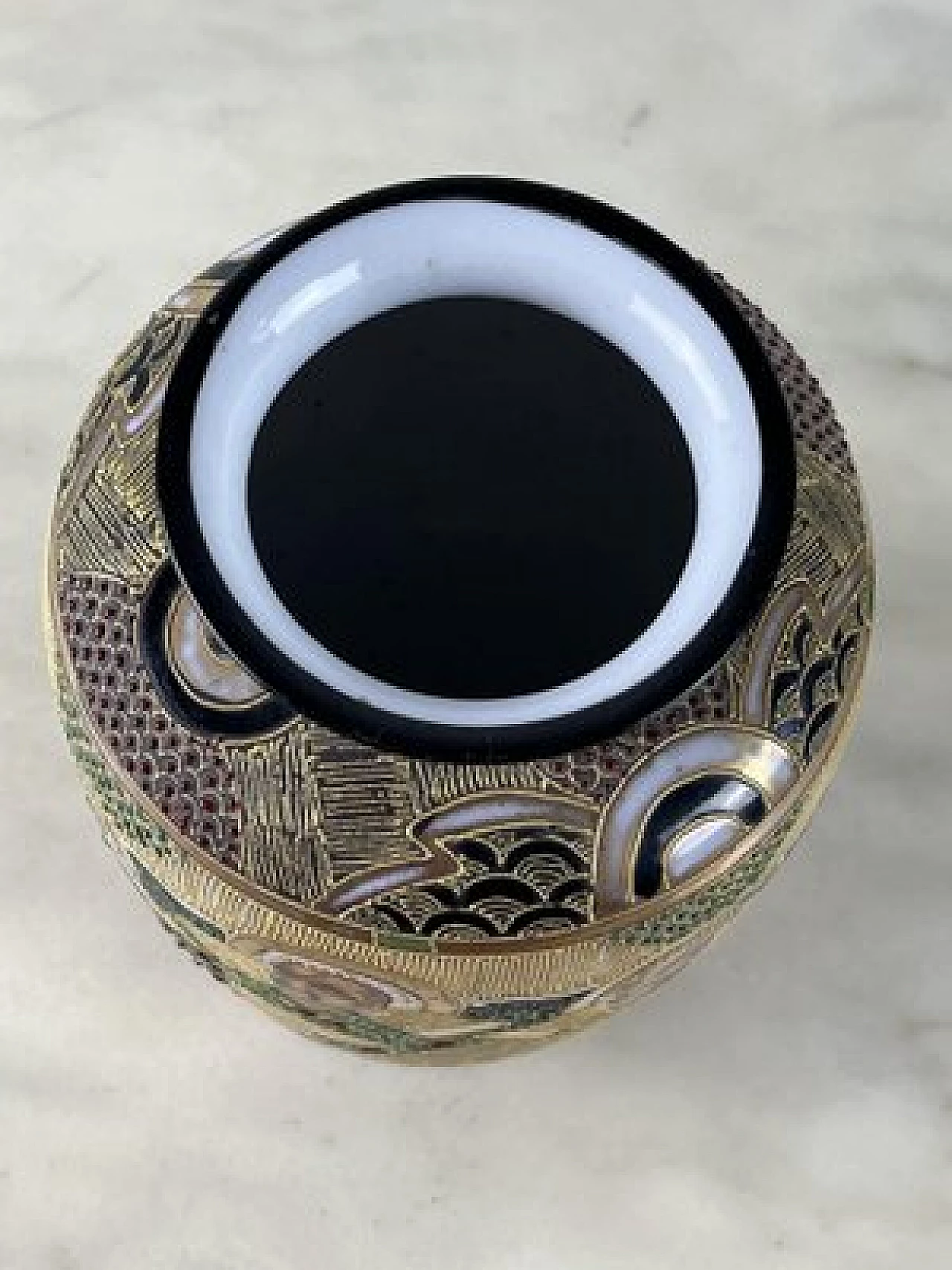 Satsuma porcelain vase with gold decoration, 1950s 3