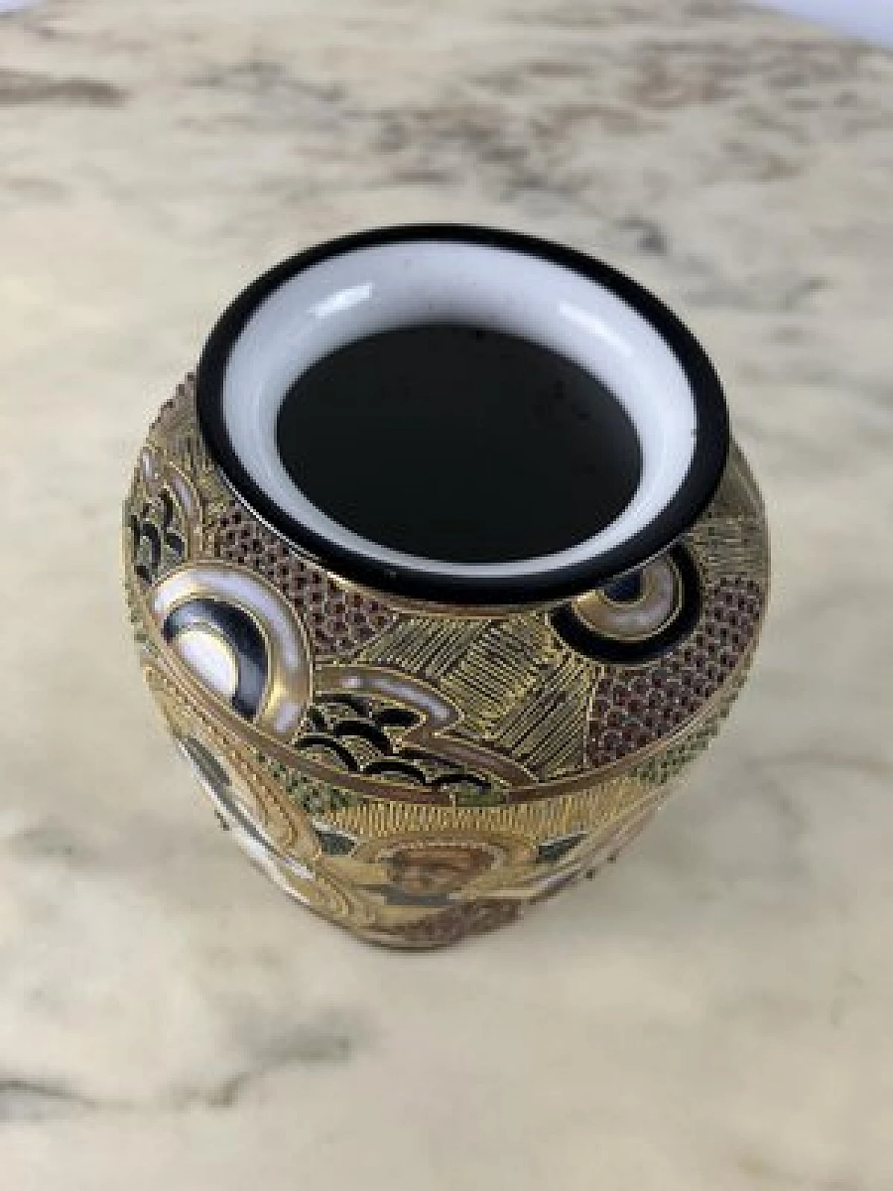 Satsuma porcelain vase with gold decoration, 1950s 6