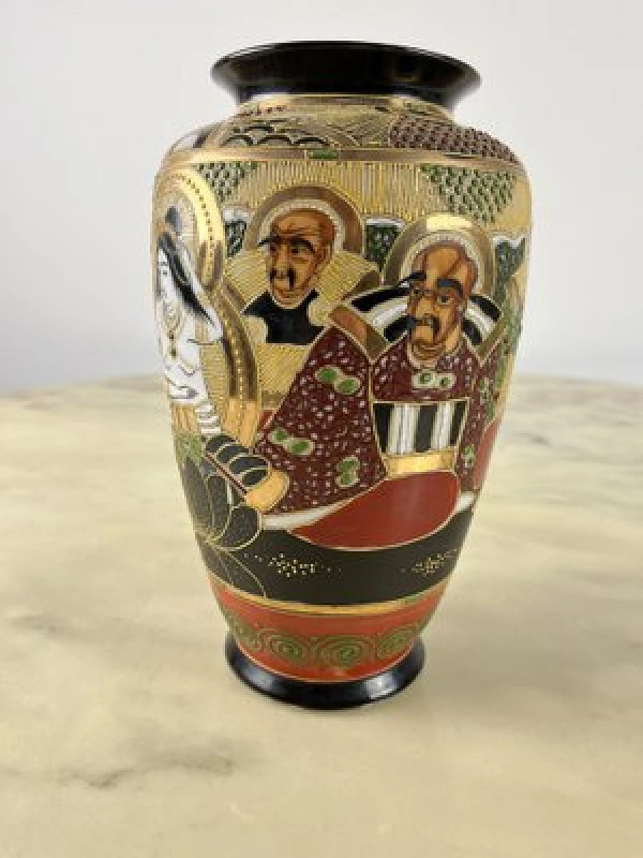 Satsuma porcelain vase with gold decoration, 1950s 7