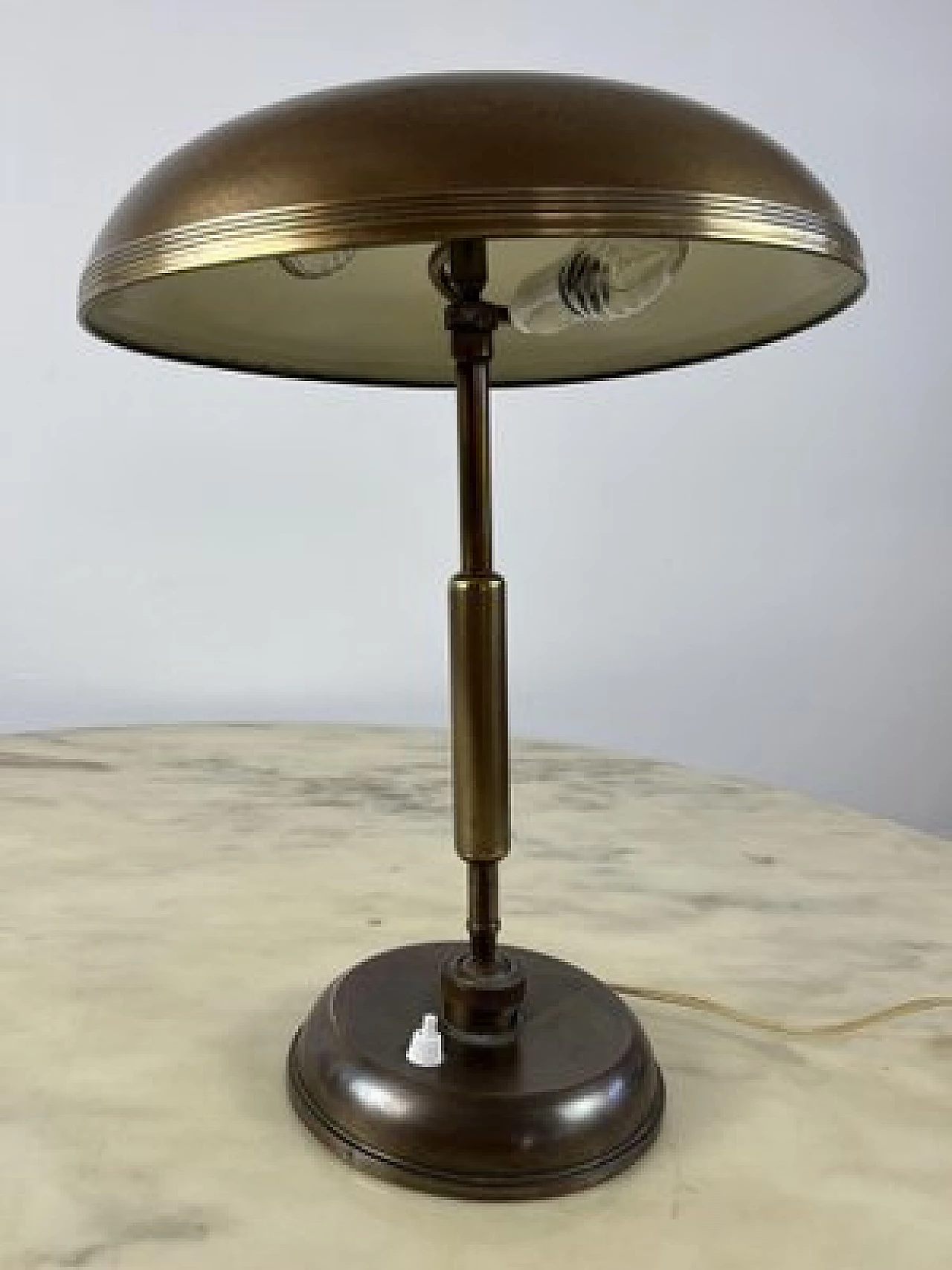 Lampada da tavolo in ottone di Giovanni Michelucci per Lariolux, anni '40 1