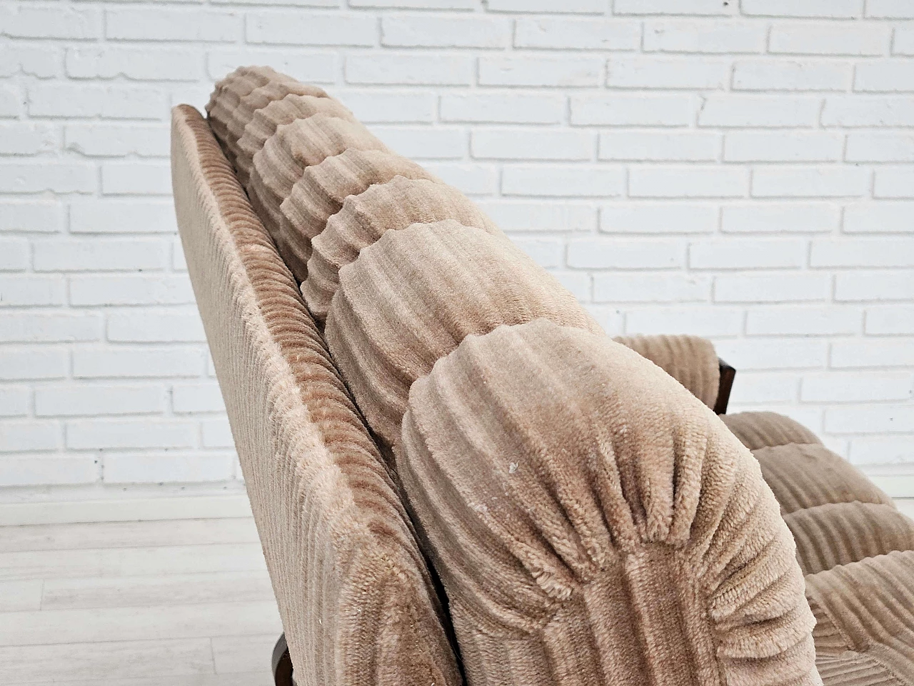 Danish three-seater corduroy and bentwood sofa, 1970s 12