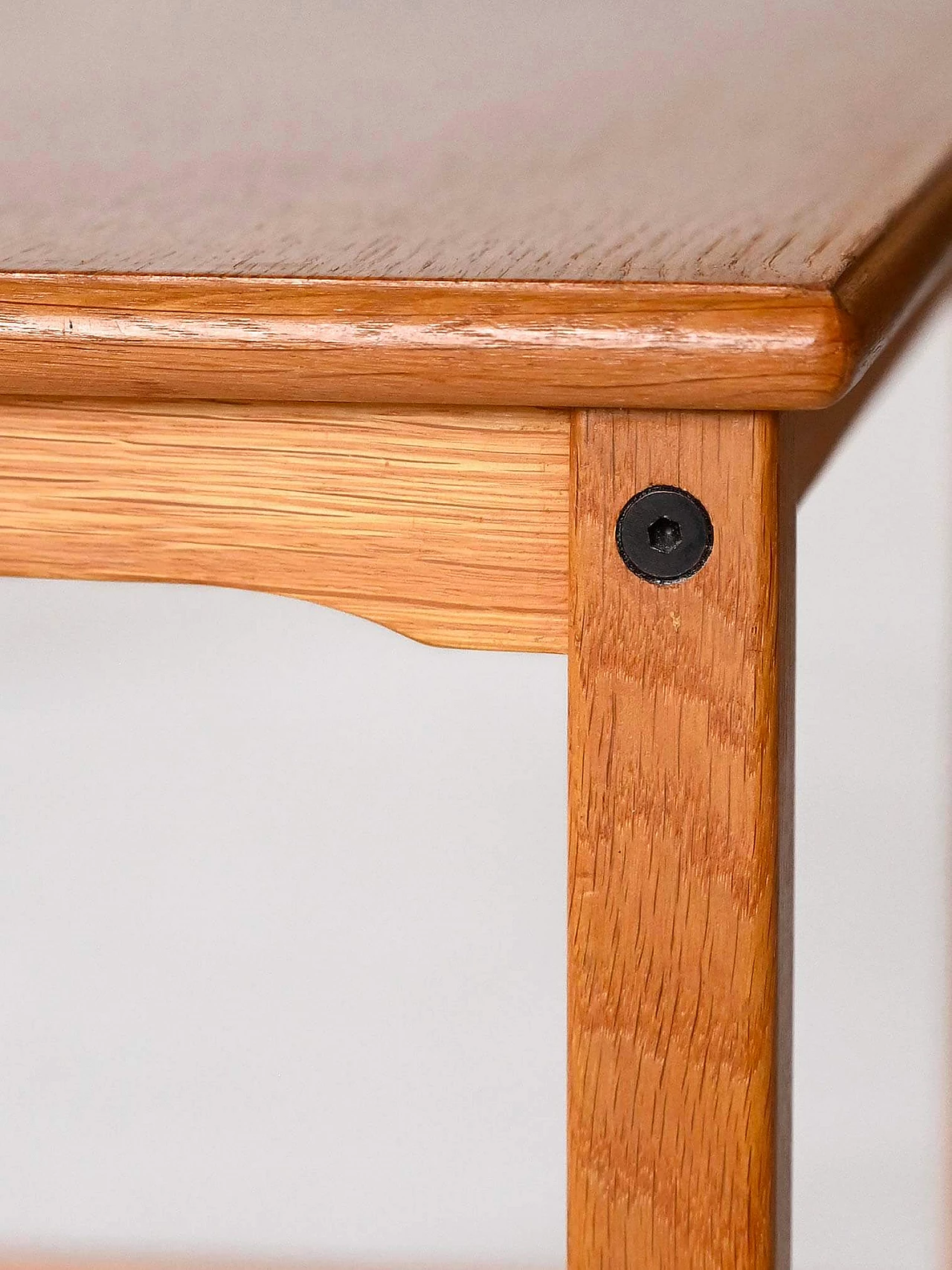 Tavolino in legno di rovere, anni '60 5